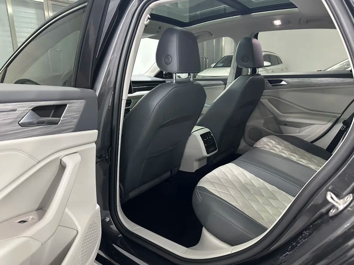 Volkswagen Sagitar 2022 г. 55044 км. — фото 17