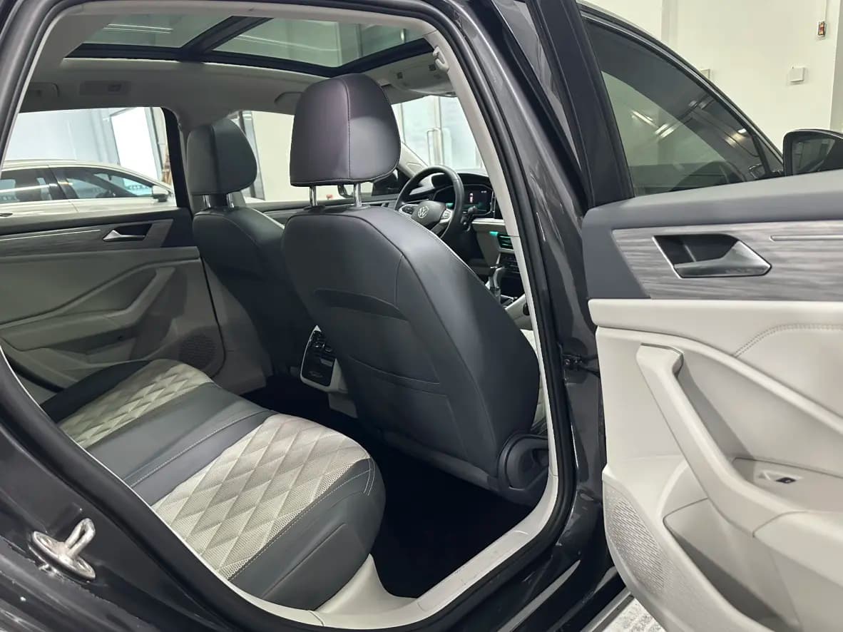 Volkswagen Sagitar 2022 г. 55044 км. — фото 18