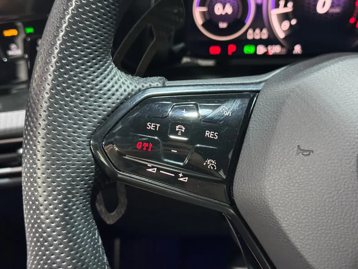 Volkswagen Golf GTI 2023 г. 26000 км. — фото 13