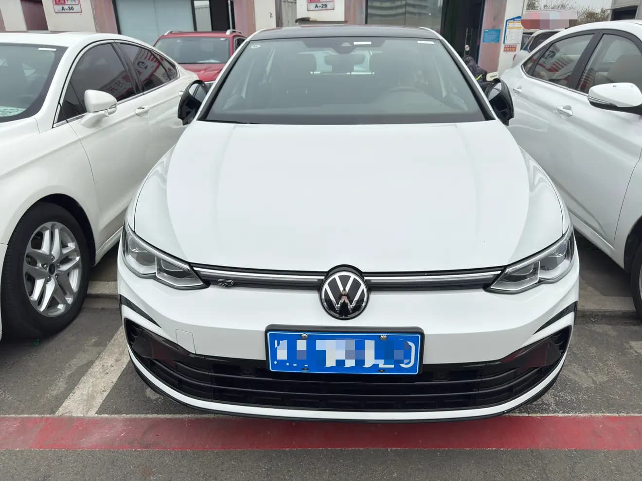 Volkswagen Golf 1.4 TSI DSG (125 л.с.) 2022 г. 30001 км — фото 2