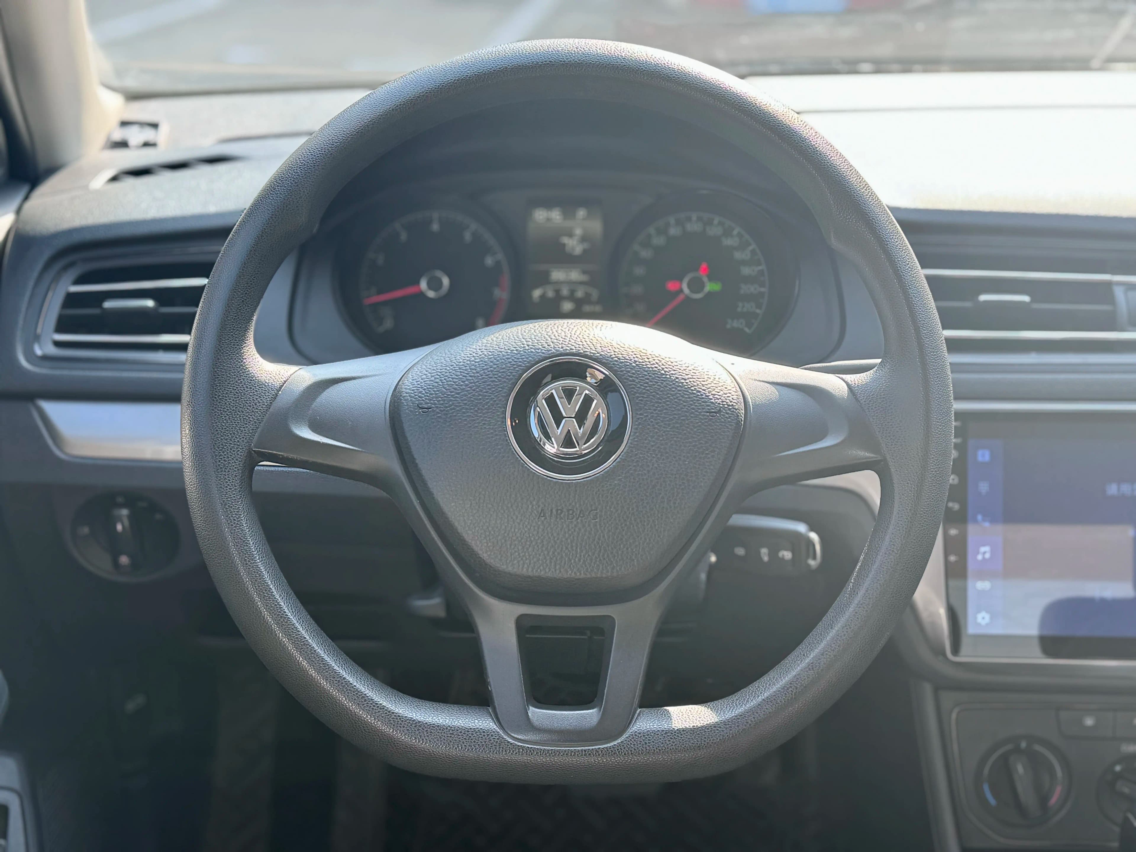 Volkswagen Lavida 2022 г. 39002 км. — фото 10