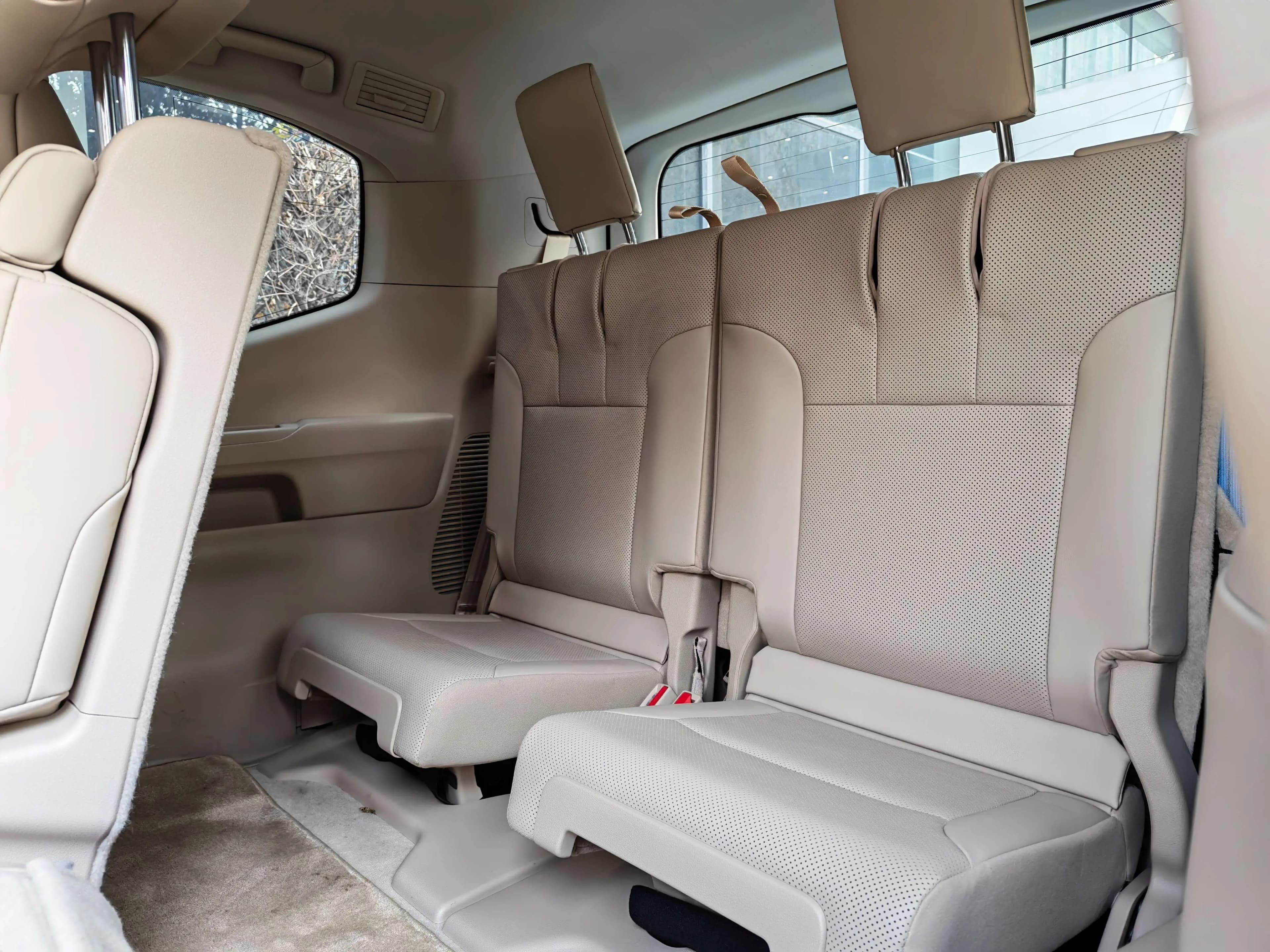 Toyota Land Cruiser 2023 г. 38997 км. — фото 12