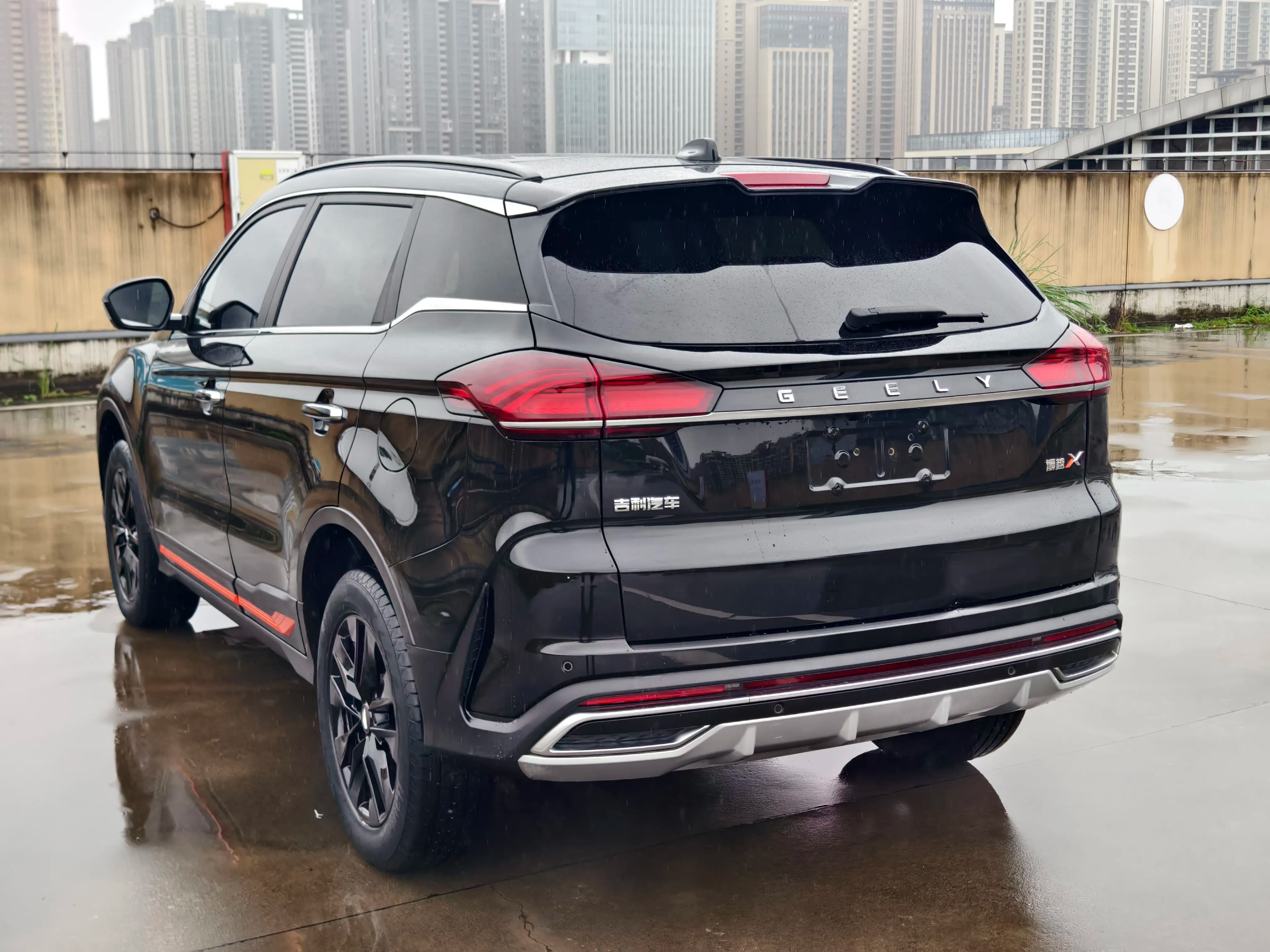 Geely Atlas 2022 г. 28015 км. — фото 4
