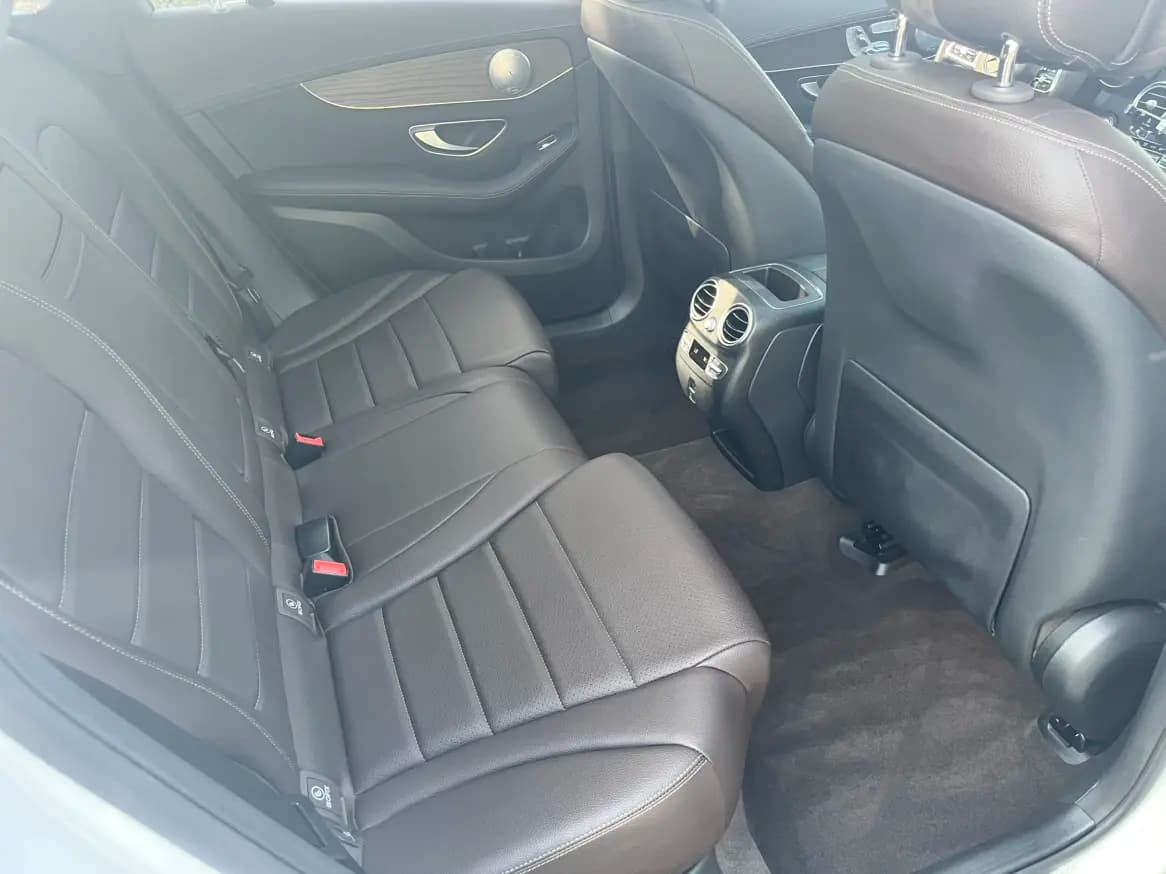 Mercedes-Benz GLC 2022 г. 60047 км. — фото 35