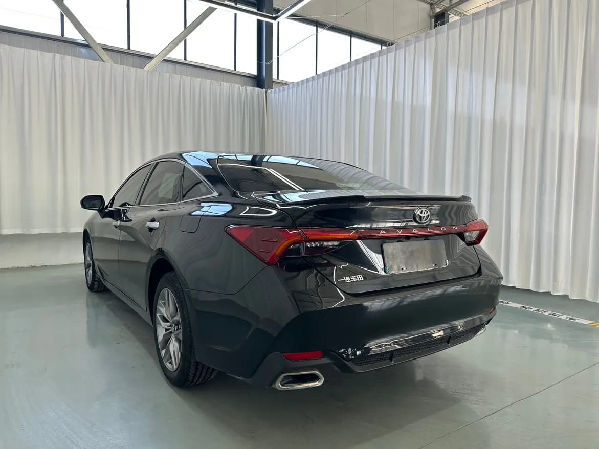 Toyota Avalon 2021 г. 68130 км. — фото 4