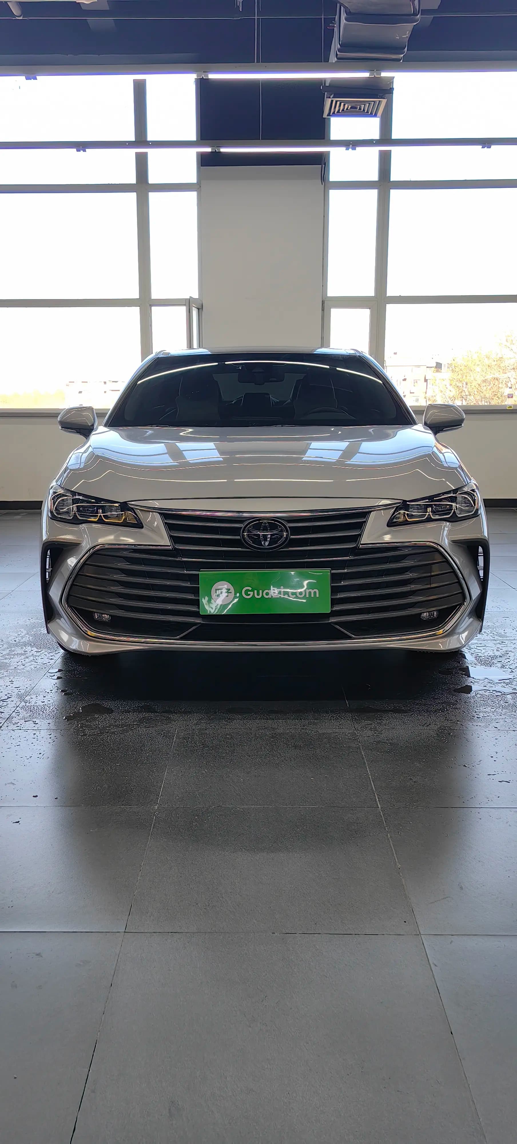 Toyota Avalon 2022 г. 40131 км. — фото 2