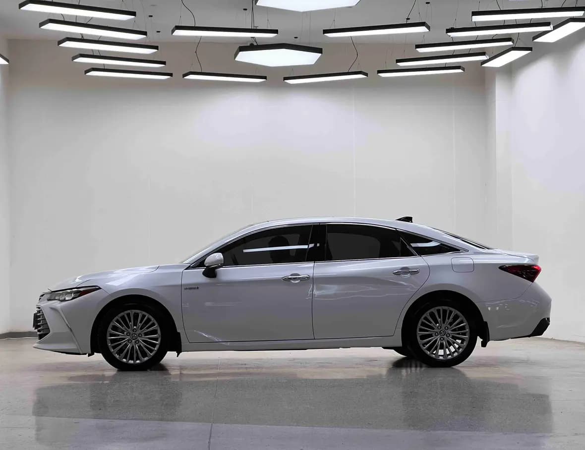 Toyota Avalon 2022 г. 68132 км. — фото 4