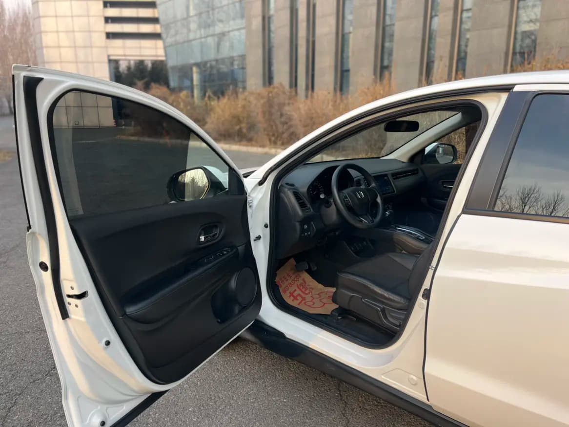 Honda Vezel 2022 г. 45105 км. — фото 16