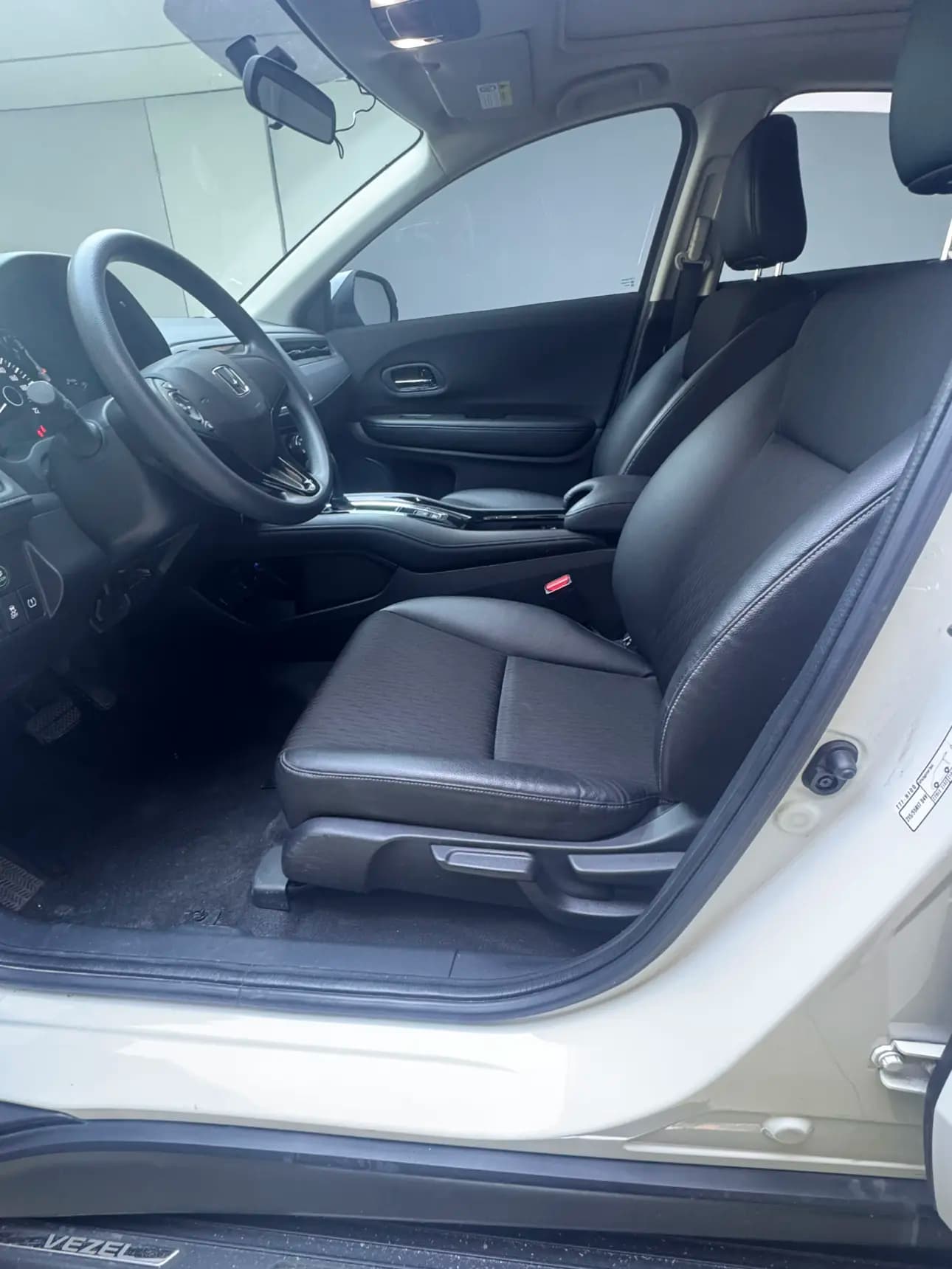 Honda Vezel 2021 г. 39106 км. — фото 13