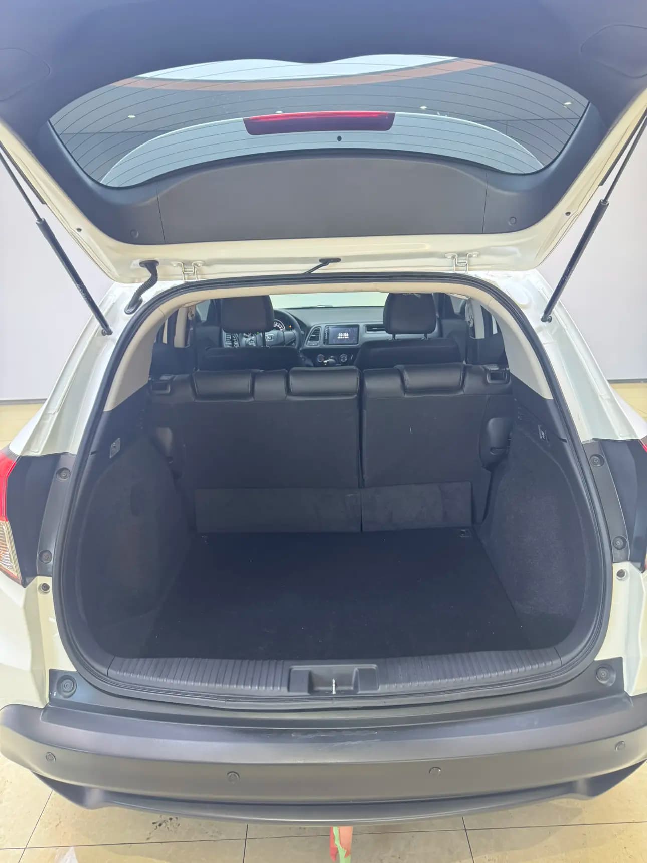 Honda Vezel 2021 г. 39106 км. — фото 17