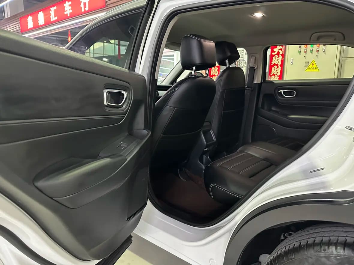 Honda Vezel 2023 г. 37108 км. — фото 8