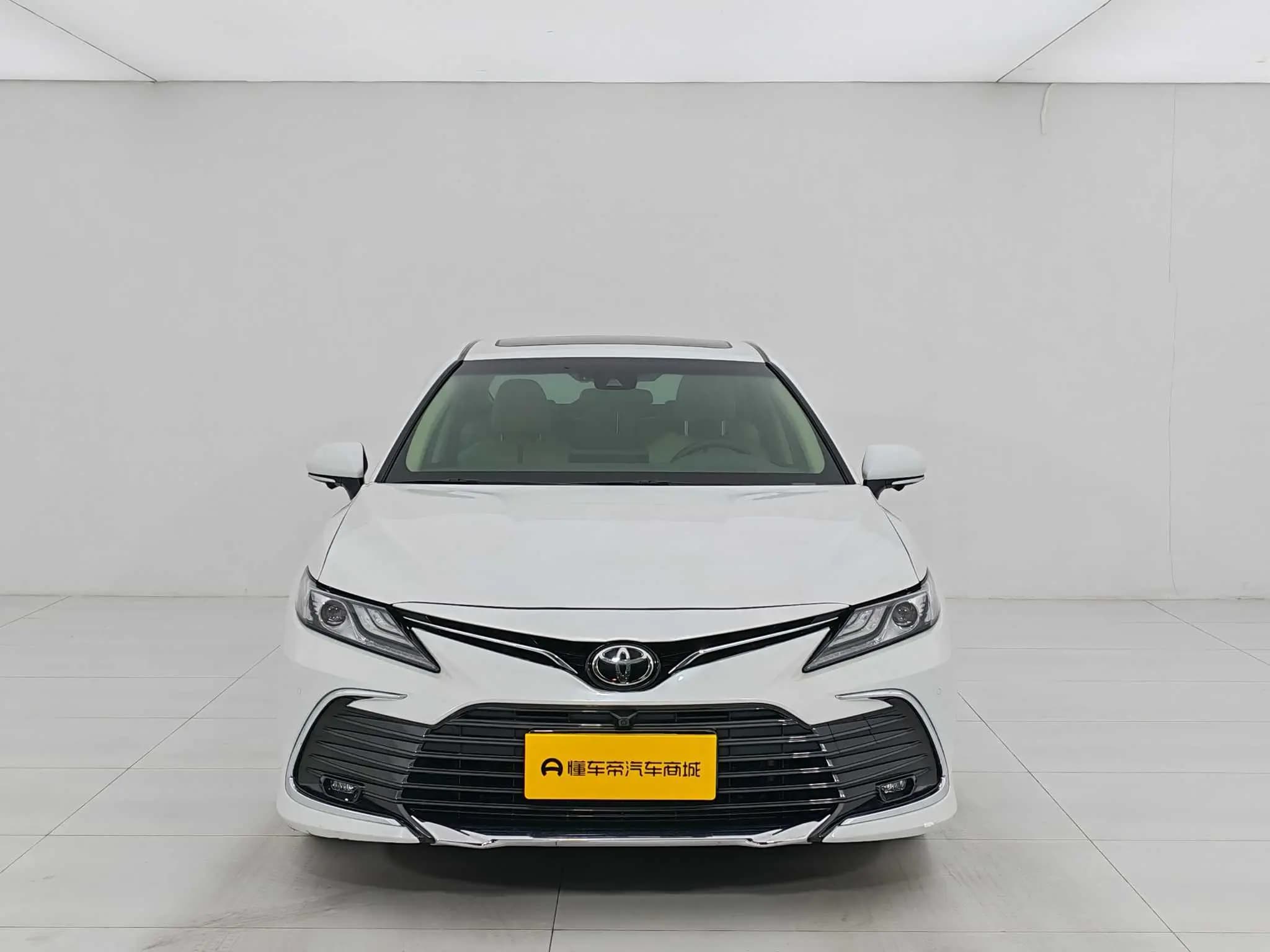 Toyota Camry 2023 г. 23401 км. — фото 2