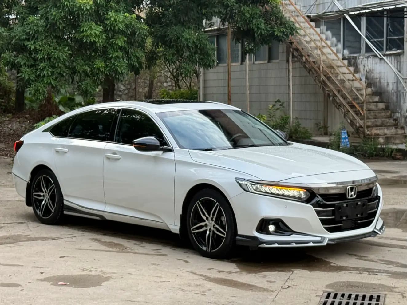 Honda Accord 2023 г. 38097 км. — фото 3