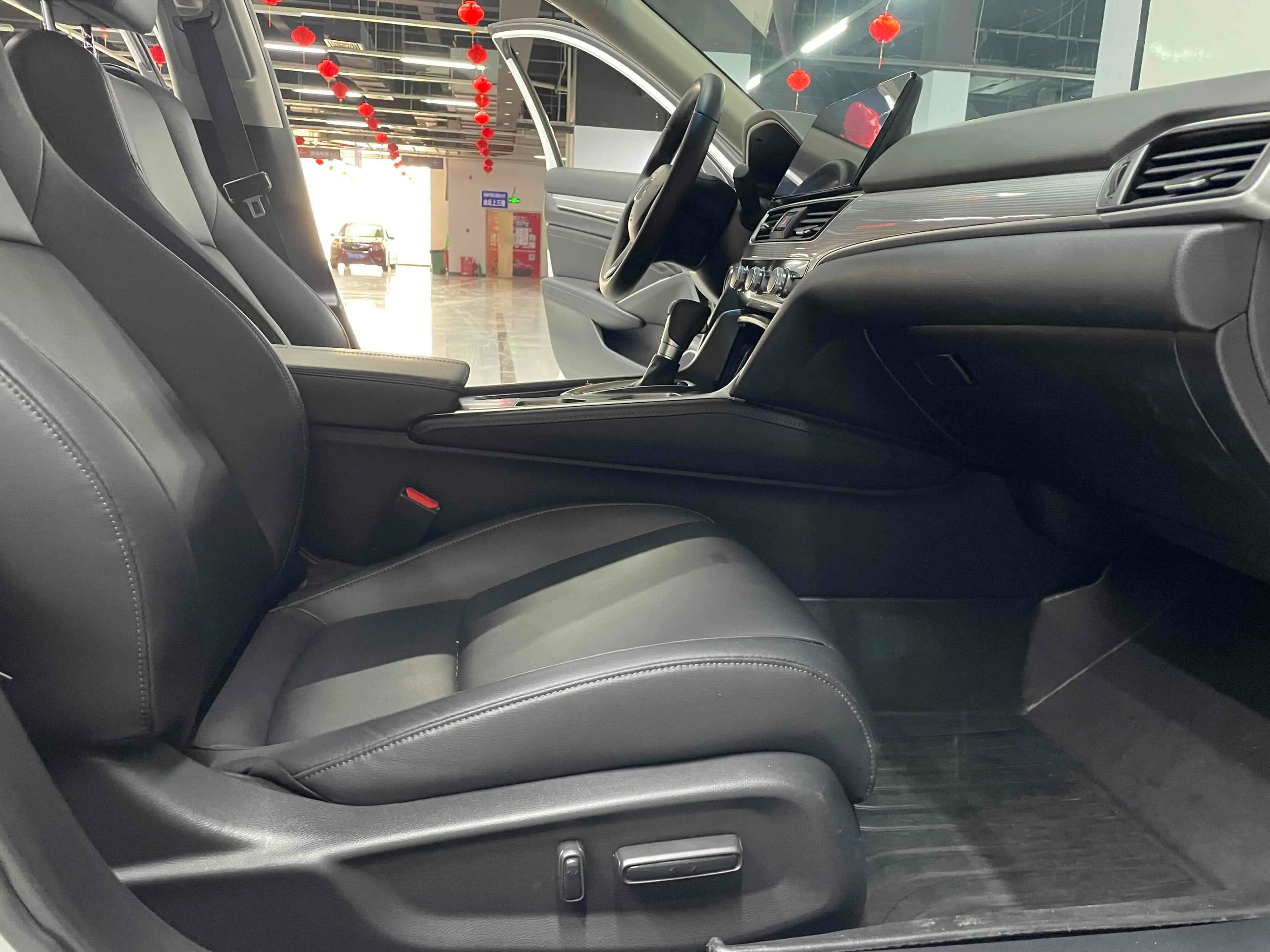 Honda Accord 2021 г. 51096 км. — фото 8