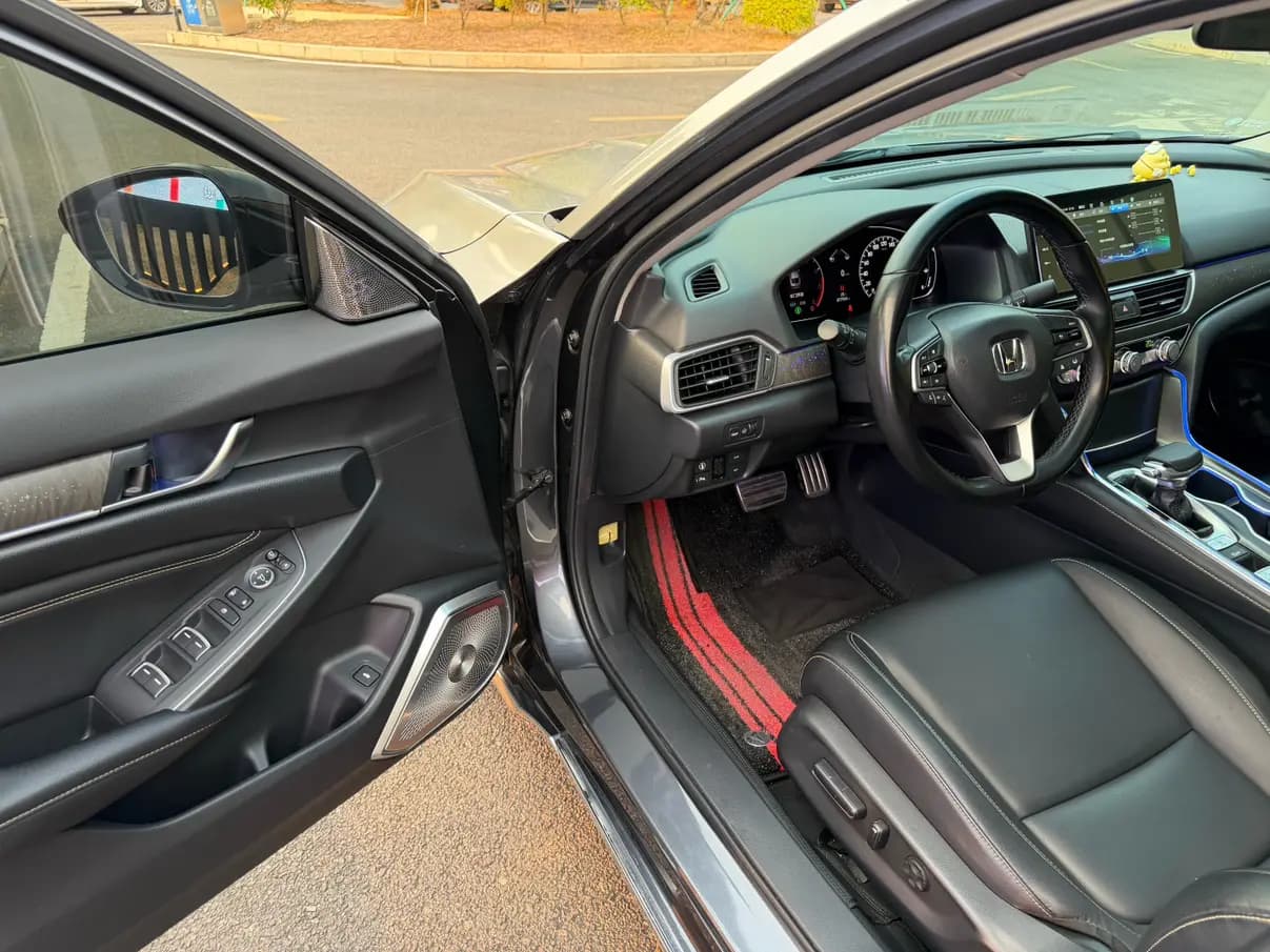 Honda Accord 2023 г. 77994 км. — фото 23