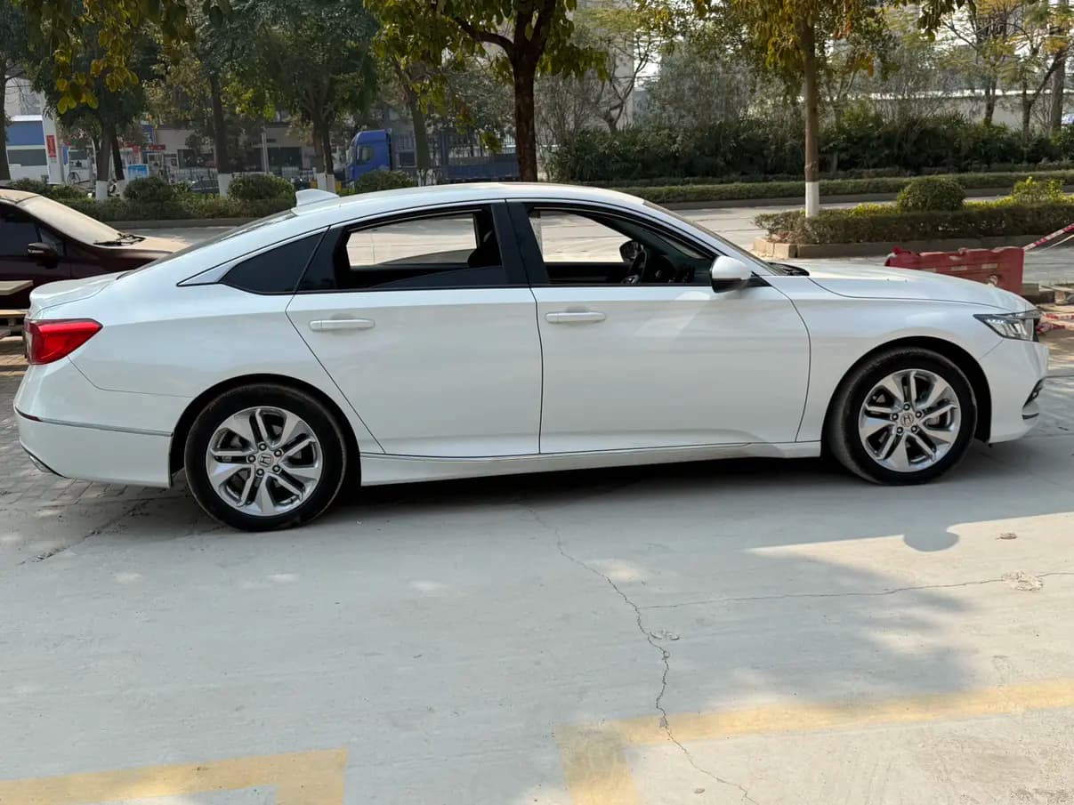 Honda Accord 2021 г. 71091 км. — фото 4