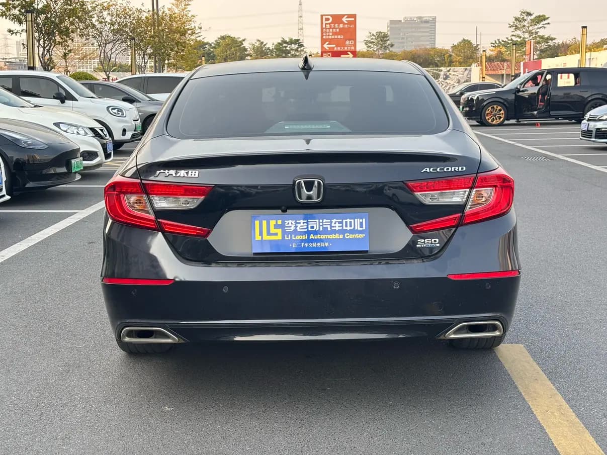 Honda Accord 2021 г. 62089 км. — фото 3