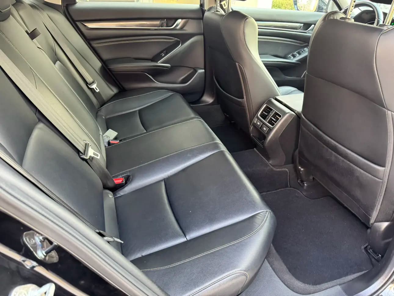 Honda Accord 2022 г. 32088 км. — фото 8