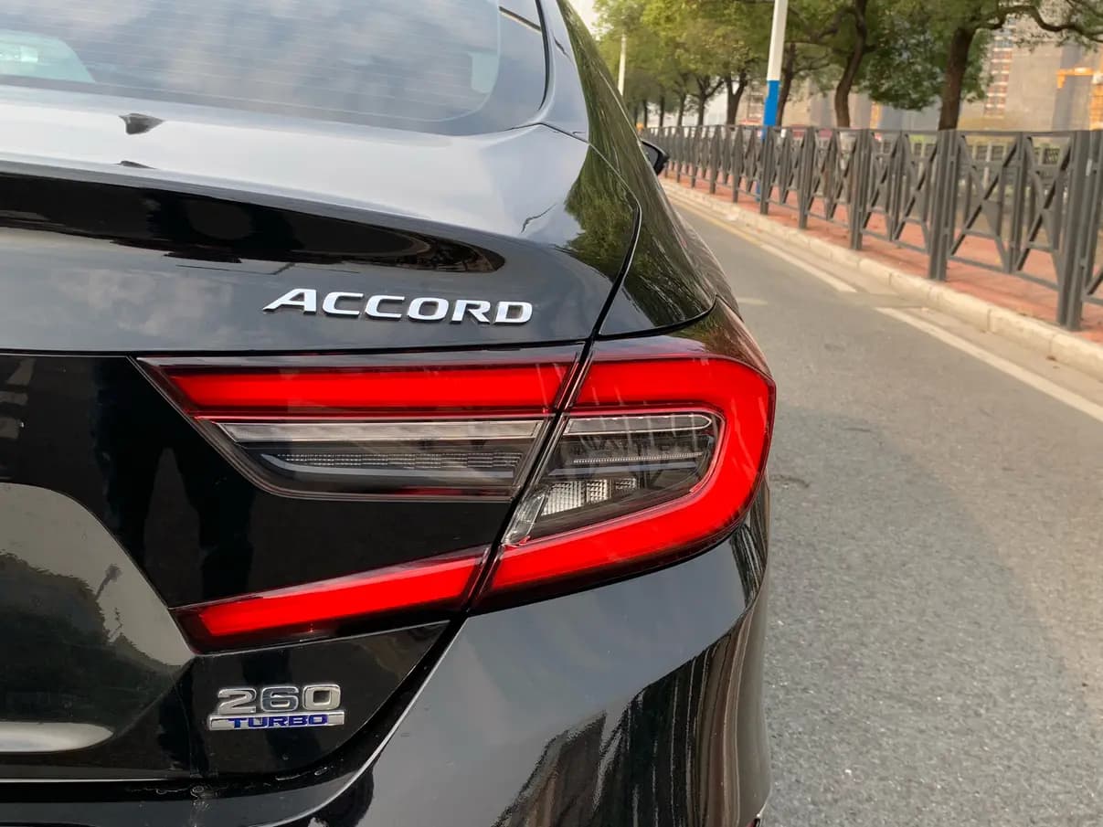 Honda Accord 2022 г. 45085 км. — фото 7