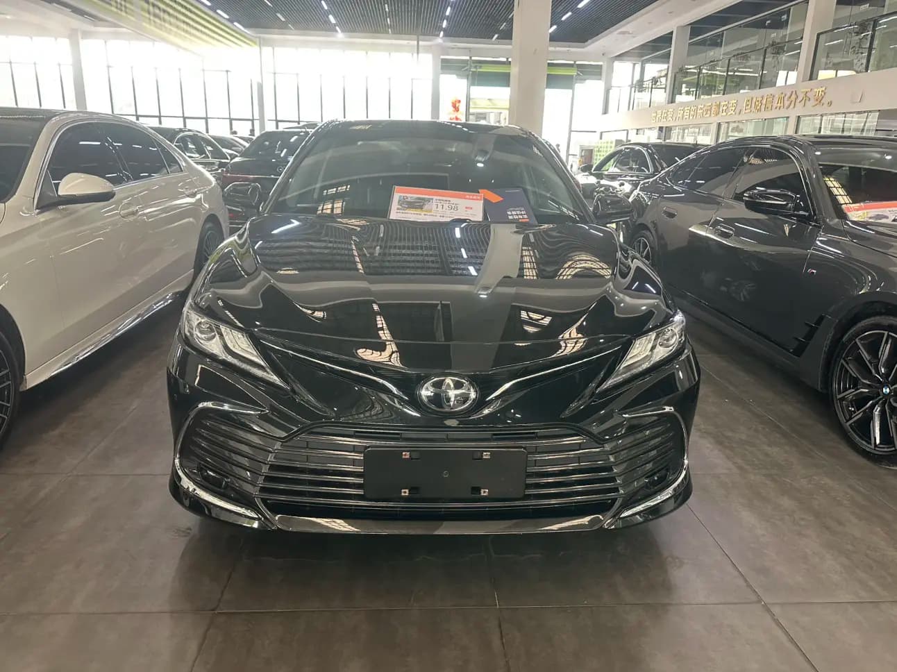 Toyota Camry 2022 г. 24802 км. — фото 2