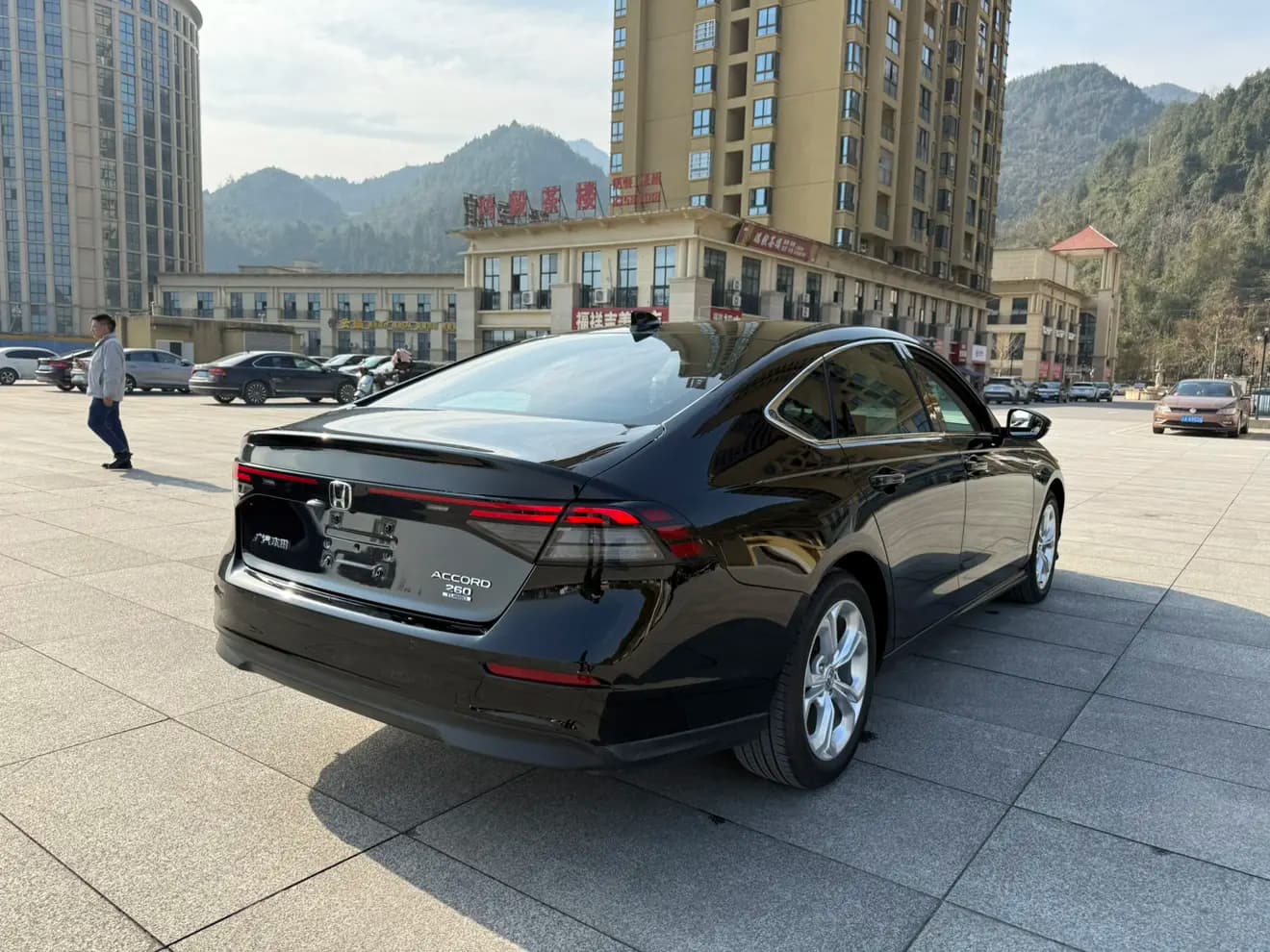 Honda Accord 2024 г. 27079 км. — фото 6