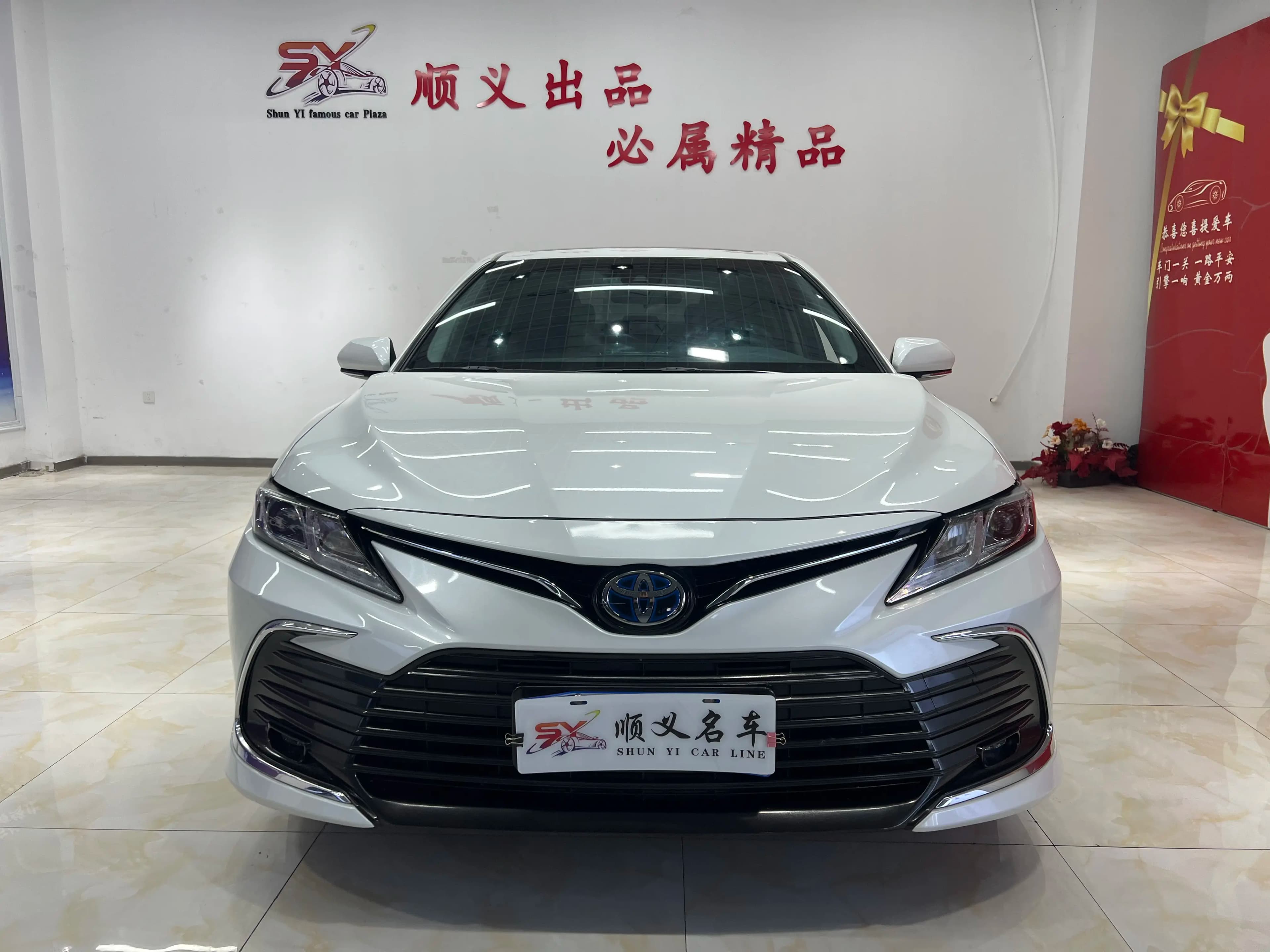 Toyota Camry 2023 г. 56103 км. — фото 2