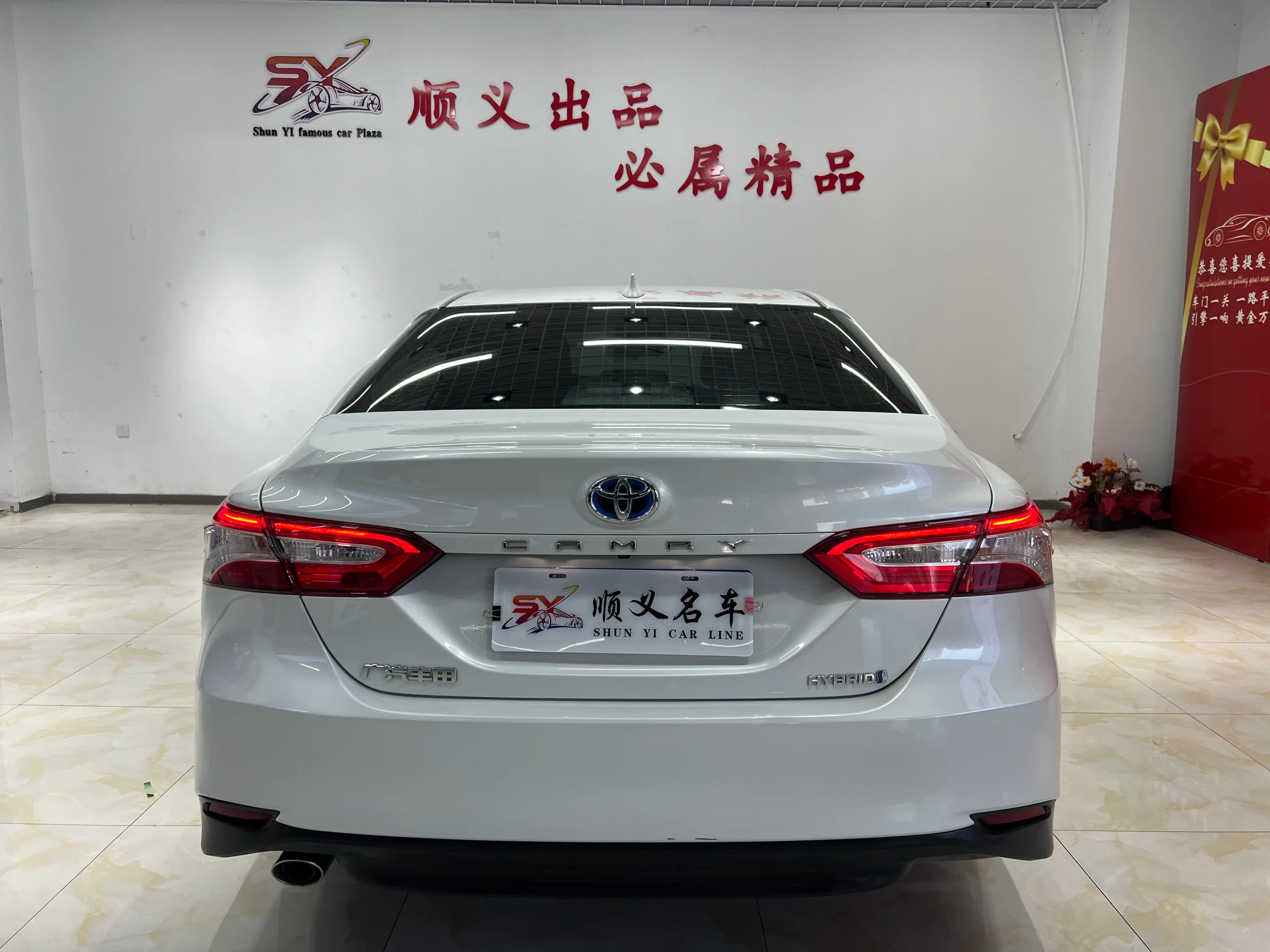 Toyota Camry 2023 г. 56103 км. — фото 4