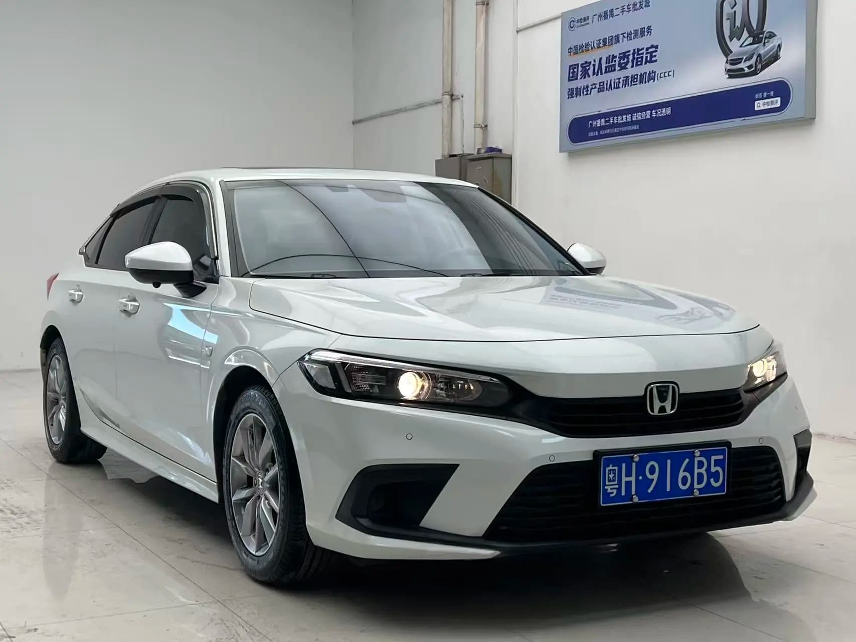 Honda Civic 2022 г. 53200 км. — фото 3
