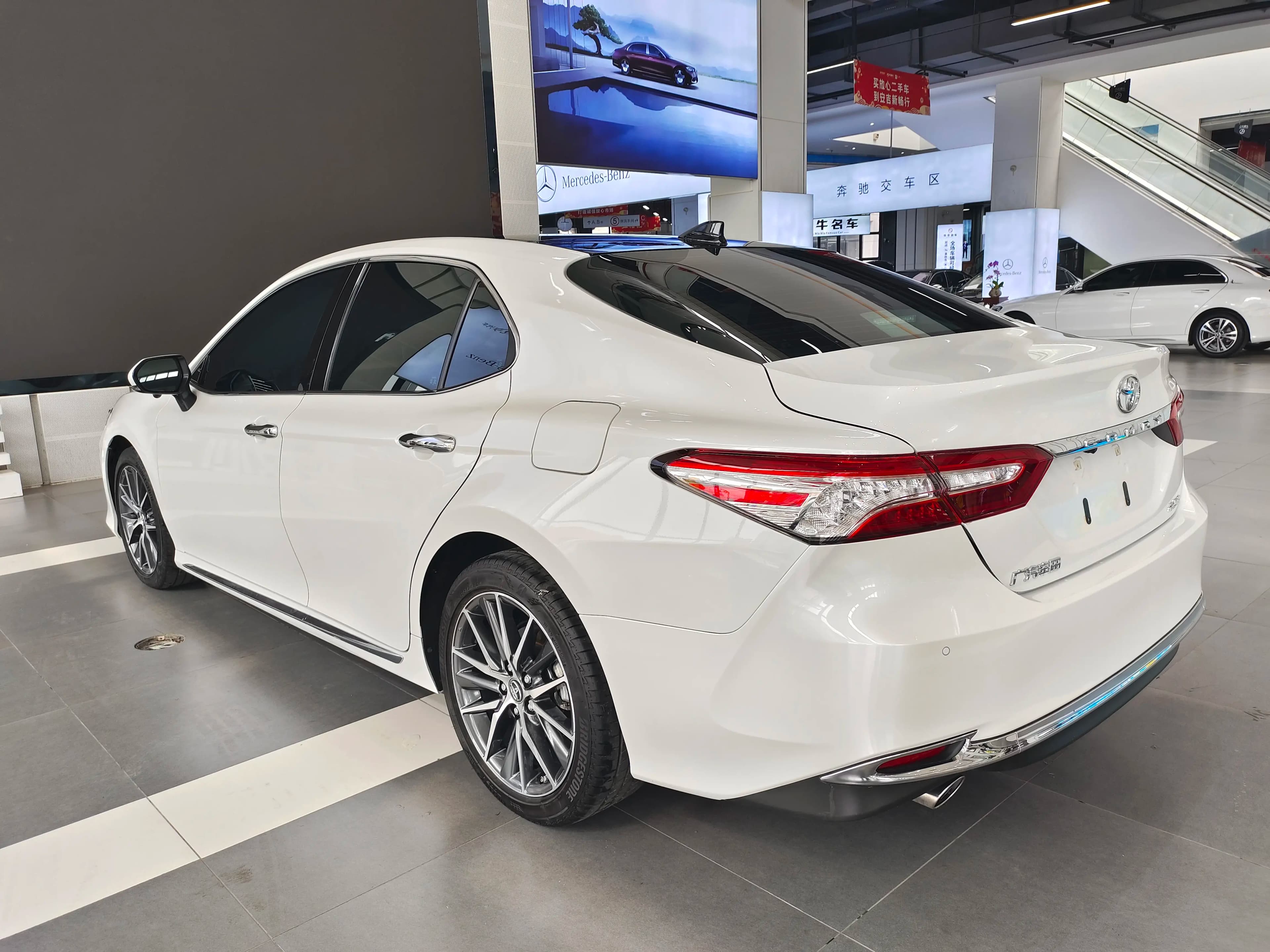 Toyota Camry 2024 г. 14105 км. — фото 5