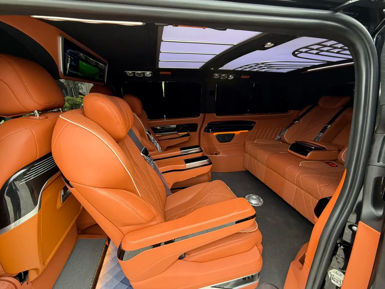 Mercedes-Benz Vito 2023 г. 23000 км. — фото 15