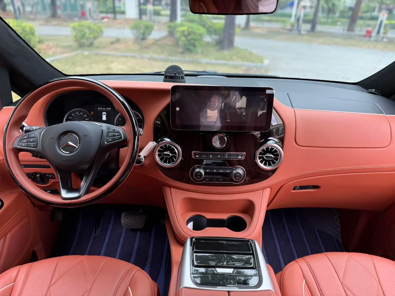 Mercedes-Benz Vito 2023 г. 23000 км. — фото 17