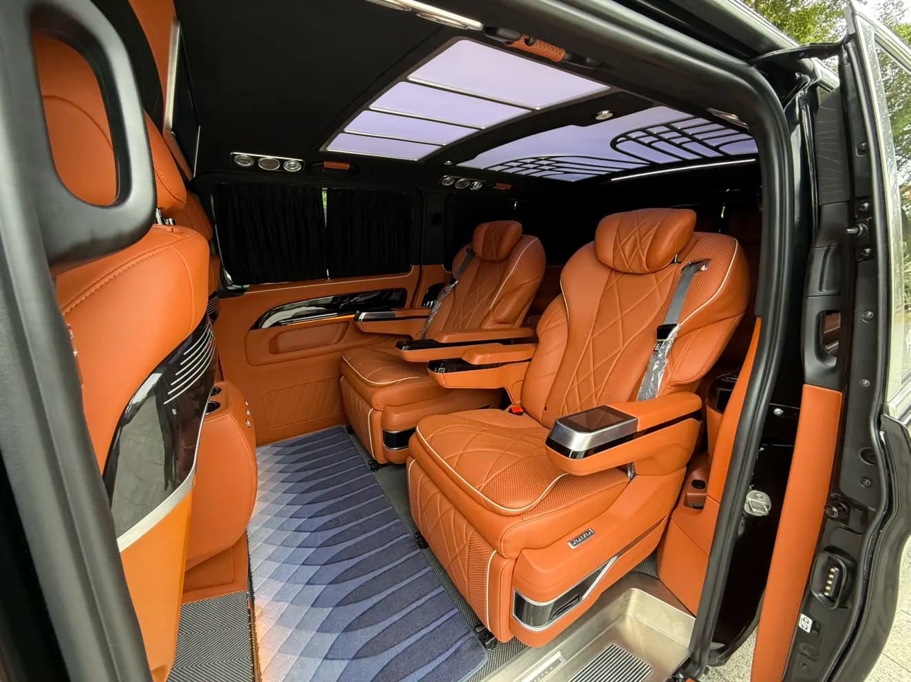 Mercedes-Benz Vito 2023 г. 23000 км. — фото 23