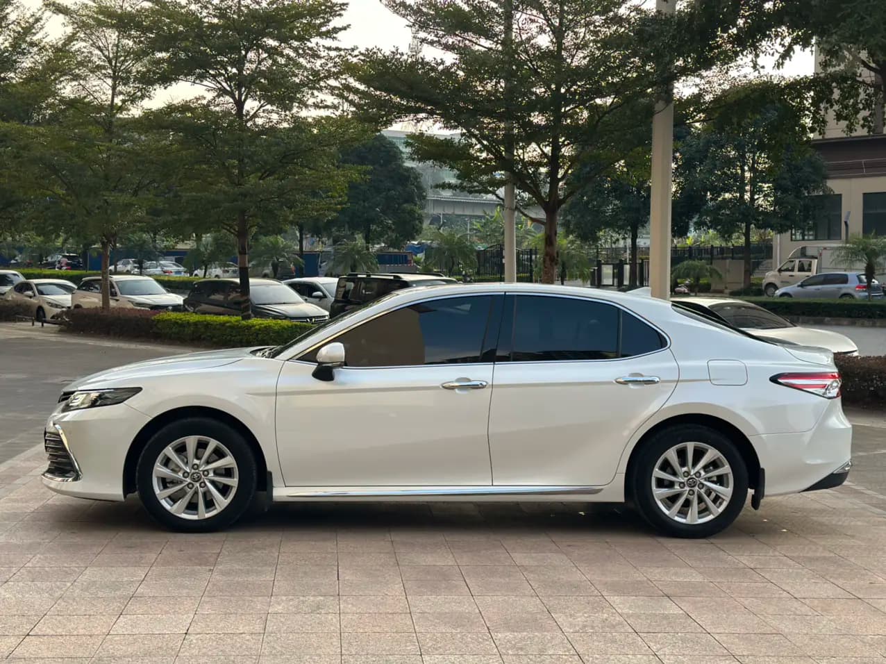 Toyota Camry 2024 г. 30107 км. — фото 4