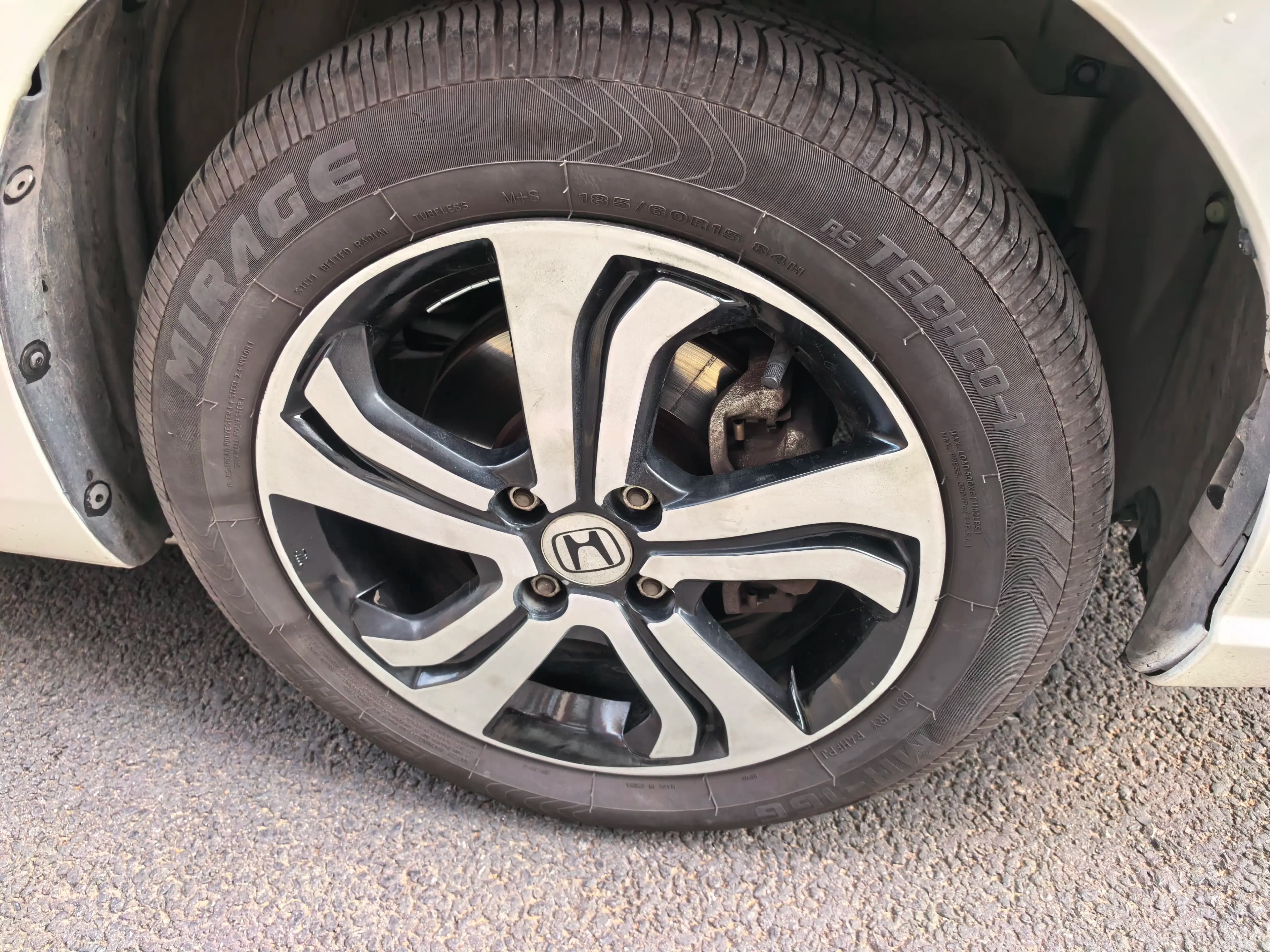 Honda Fit 2021 г. 52137 км. — фото 15
