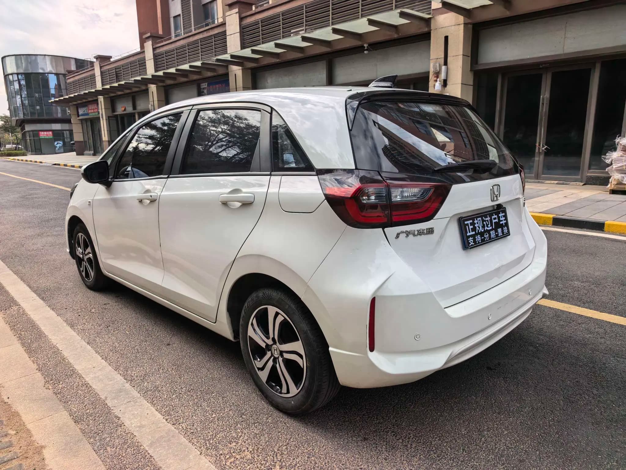 Honda Fit 2021 г. 52137 км. — фото 4
