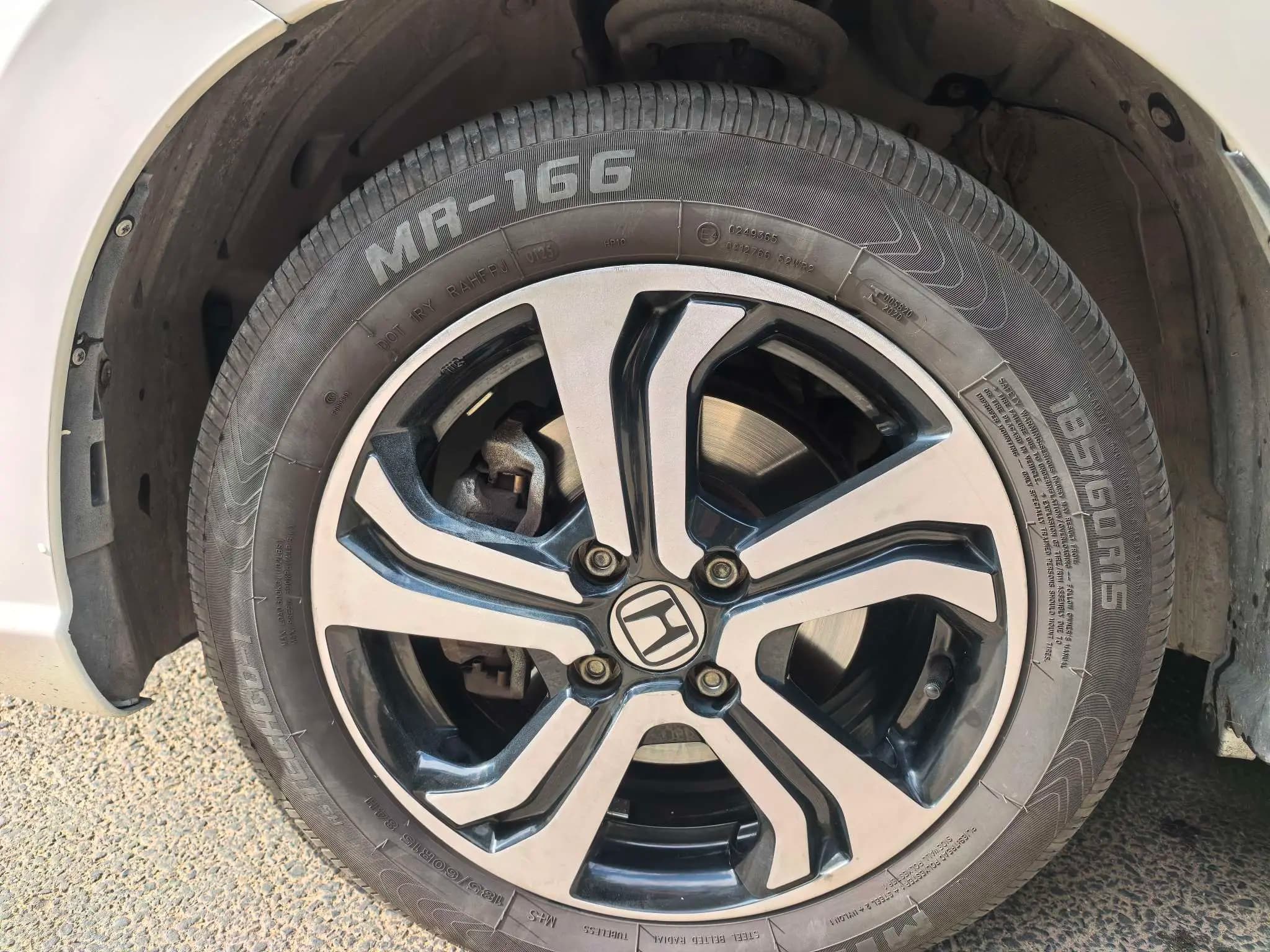 Honda Fit 2021 г. 52137 км. — фото 10