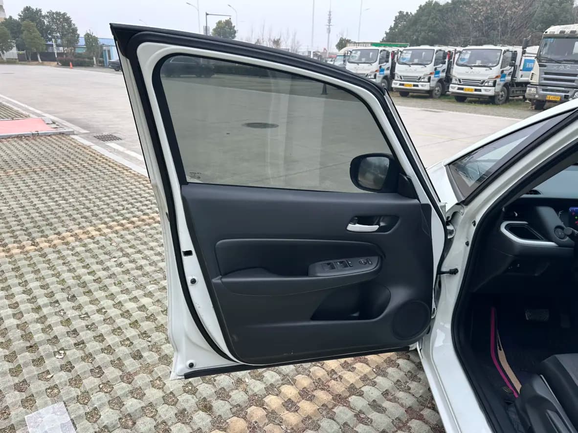 Honda Fit 2022 г. 28139 км. — фото 22