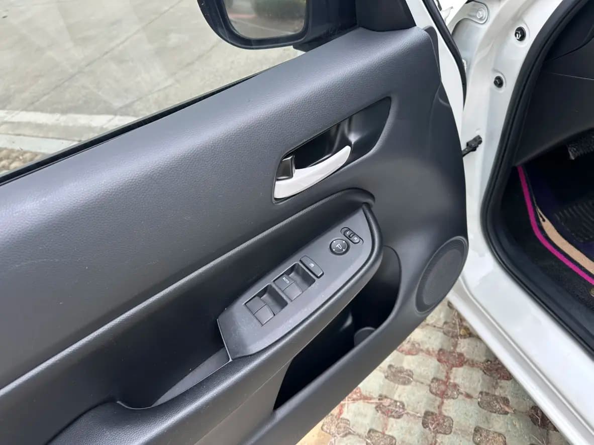 Honda Fit 2022 г. 28139 км. — фото 23