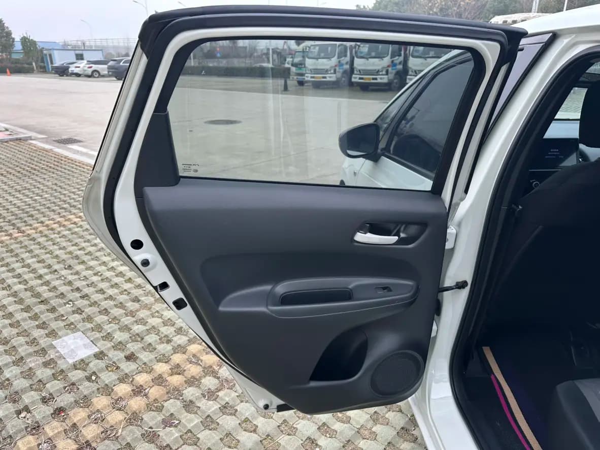 Honda Fit 2022 г. 28139 км. — фото 24