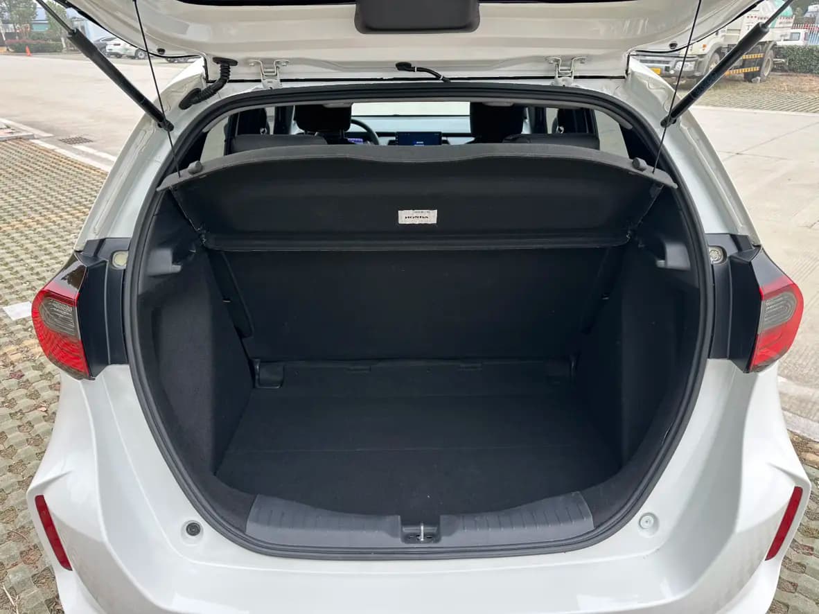 Honda Fit 2022 г. 28139 км. — фото 25