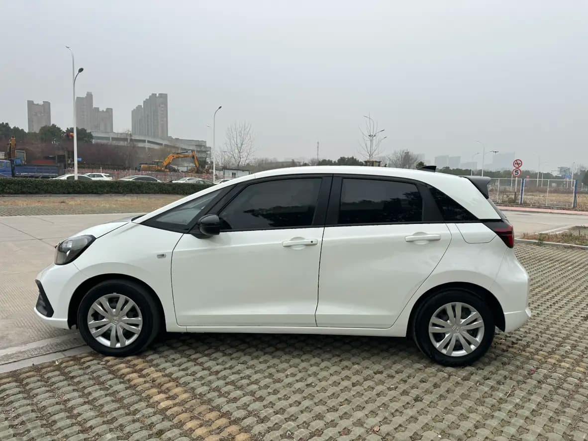 Honda Fit 2022 г. 28139 км. — фото 4