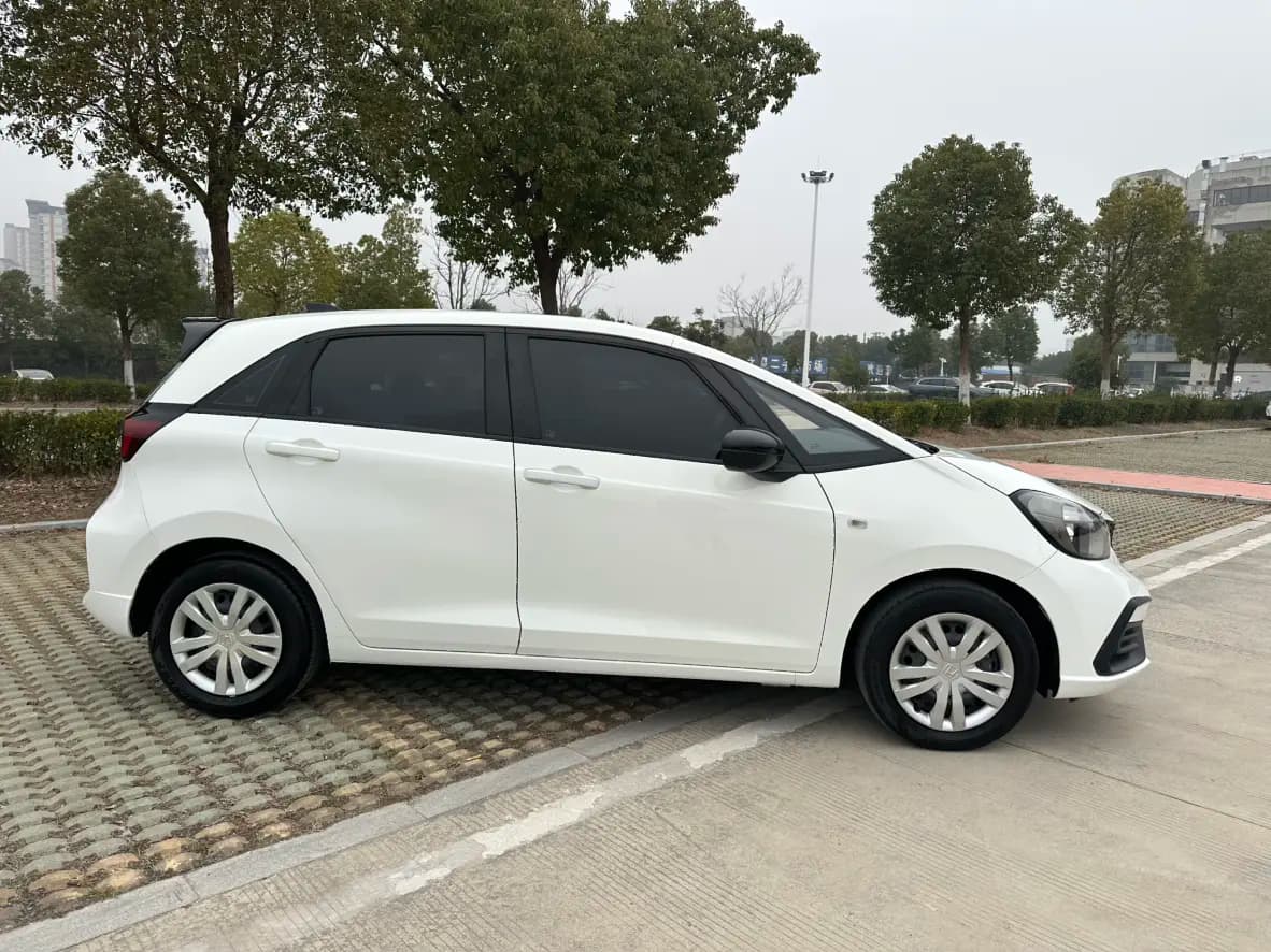 Honda Fit 2022 г. 28139 км. — фото 6