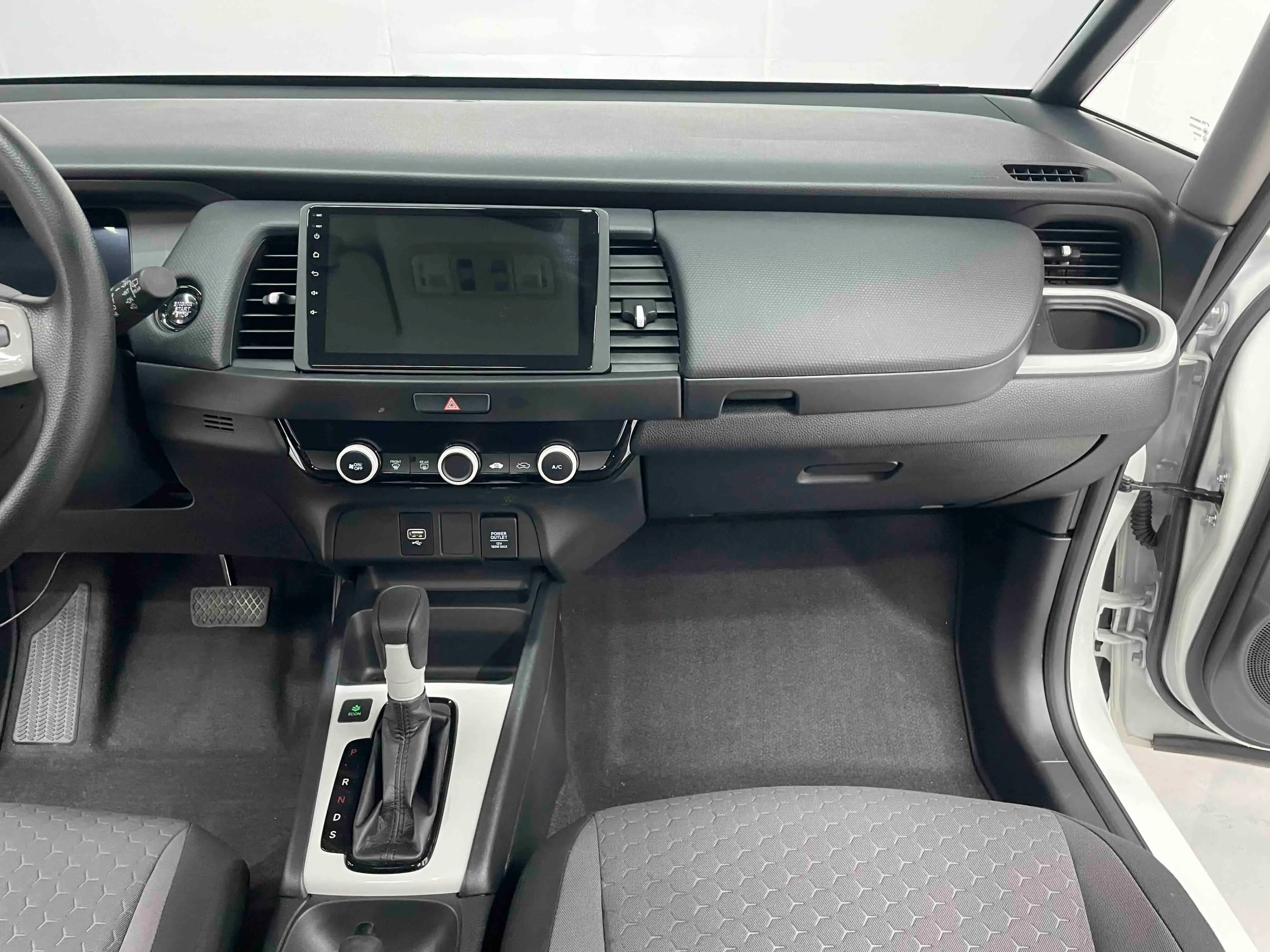 Honda Fit 2022 г. 9140 км. — фото 12