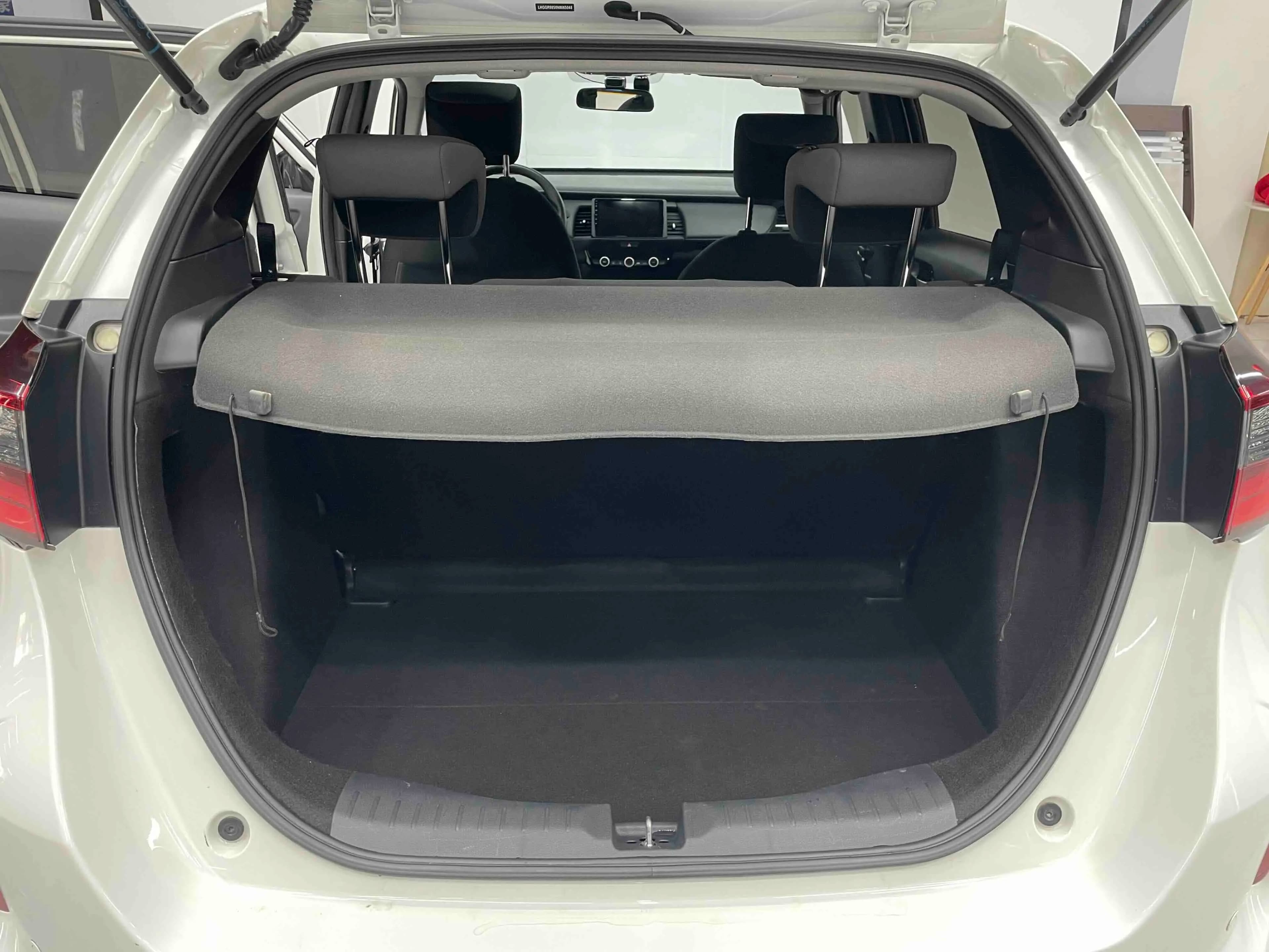Honda Fit 2022 г. 9140 км. — фото 17