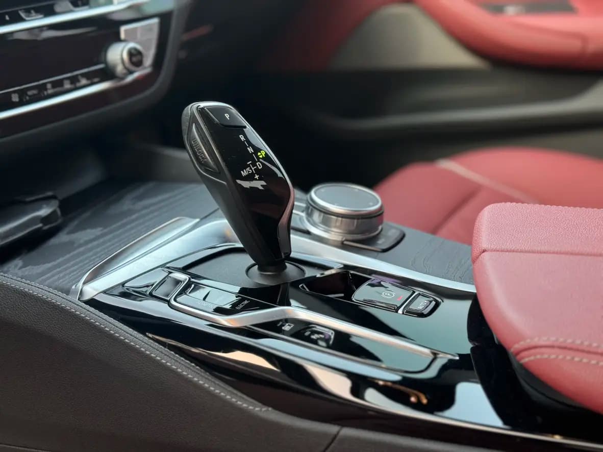 BMW 5 Series PHEV 2021 г. 41000 км. — фото 12