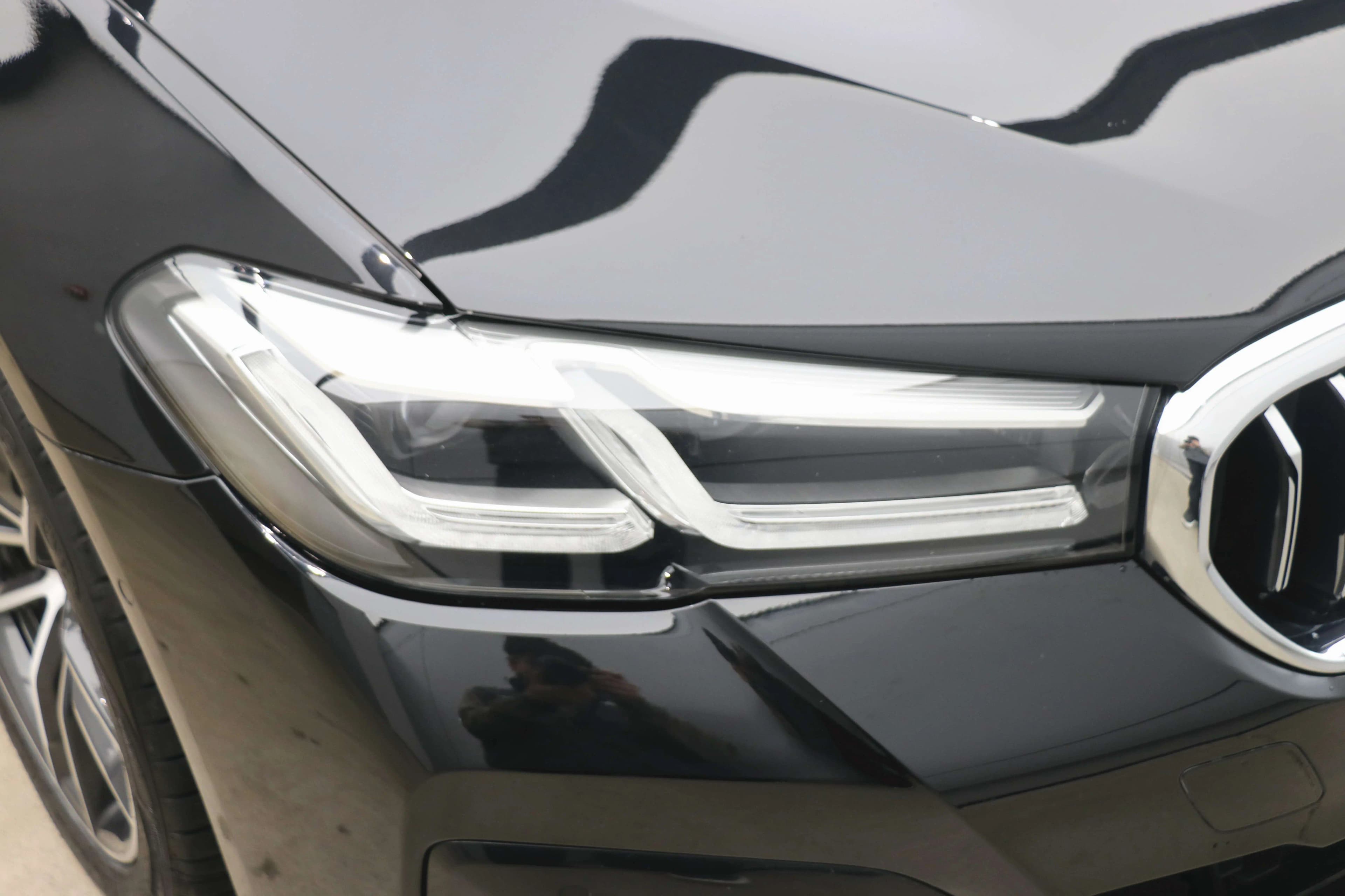 BMW 5 Series PHEV 2021 г. 44000 км. — фото 13