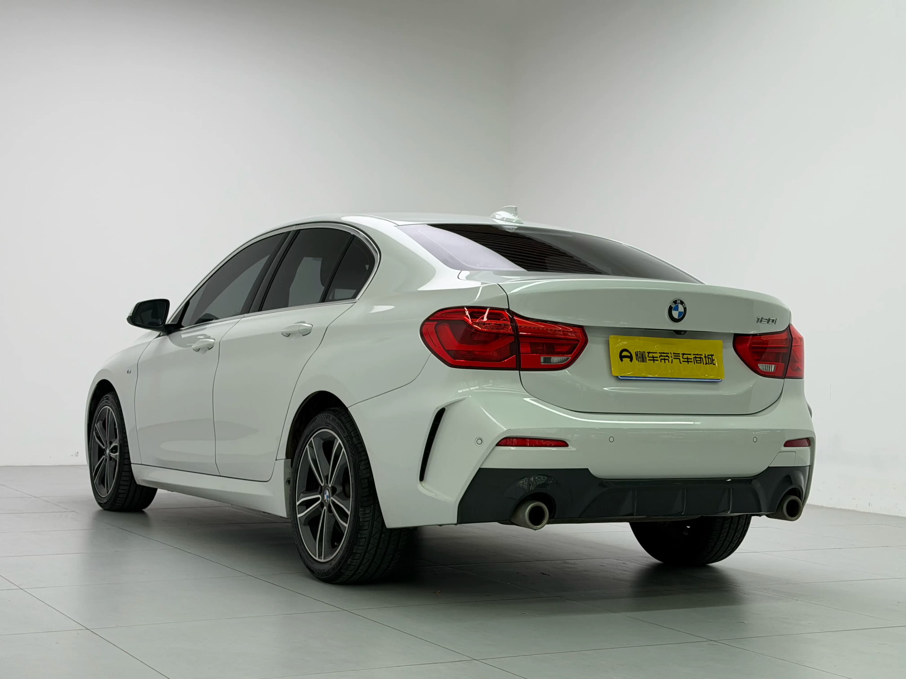 BMW 1 Series 2021 г. 103297 км. — фото 3