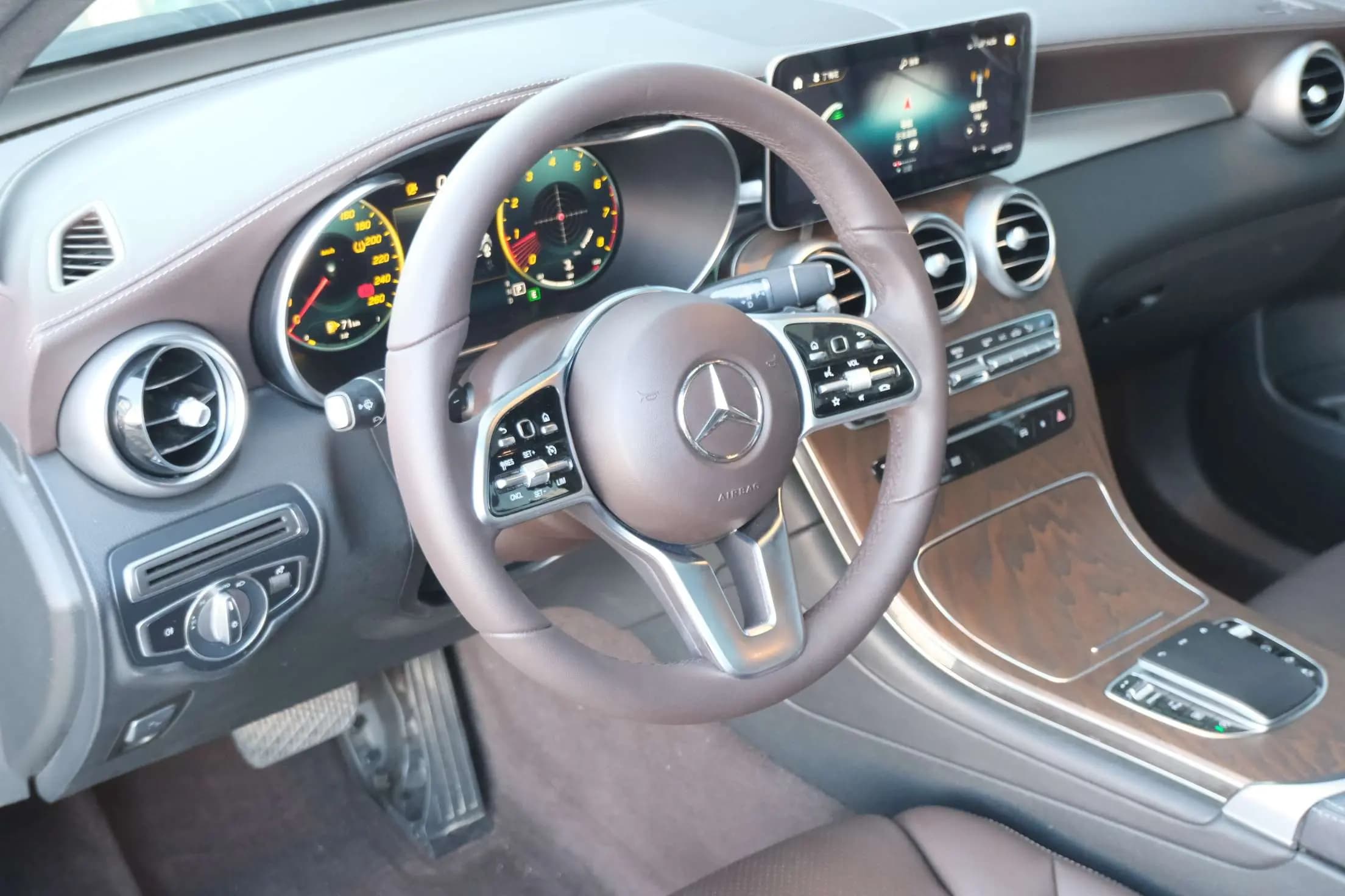 Mercedes-Benz GLC 2022 г. 54074 км. — фото 12