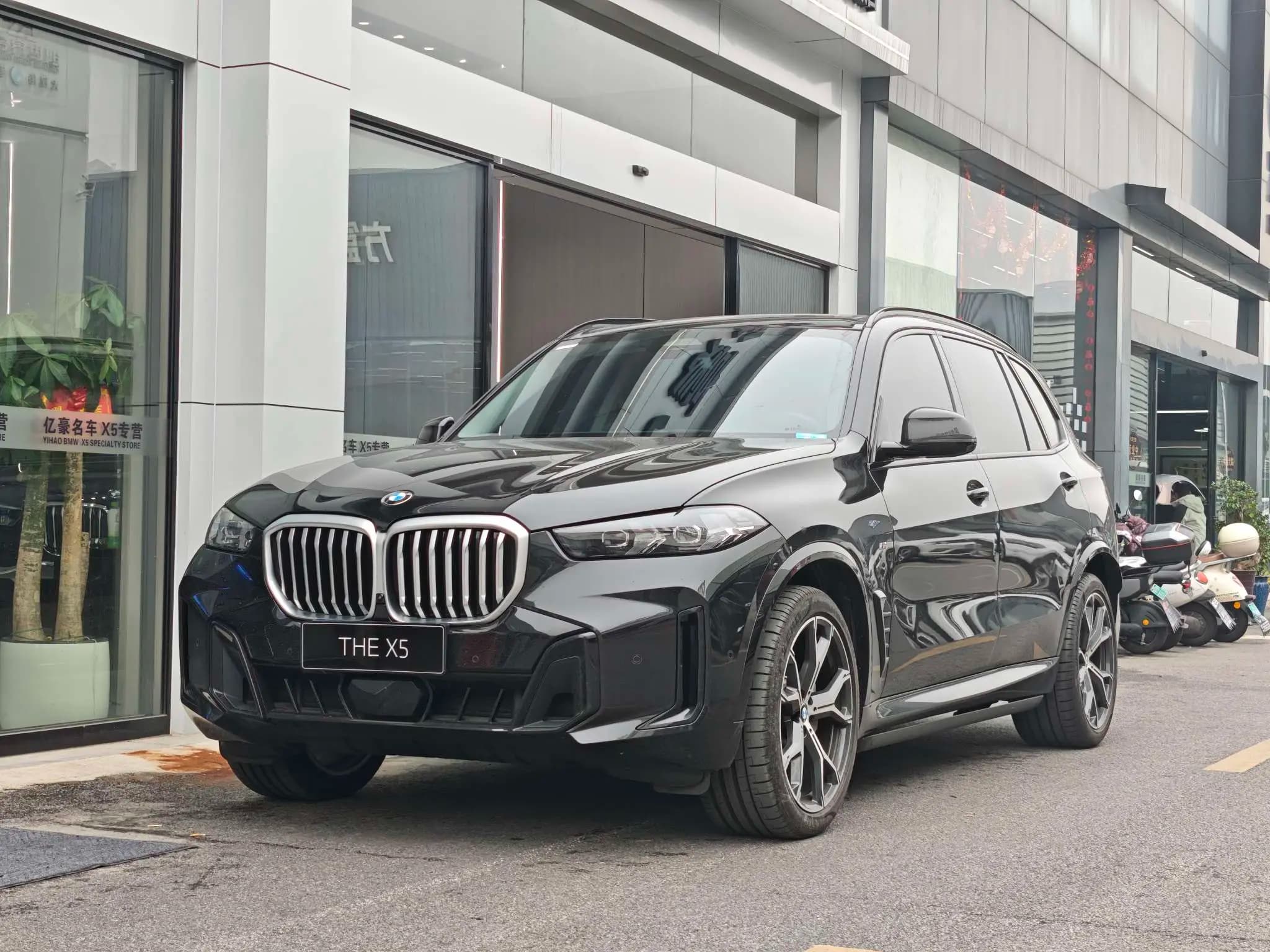 BMW X5 2024 г. 8067 км.