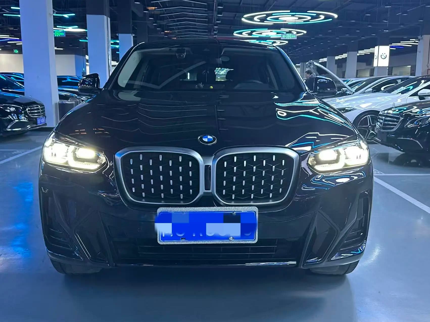 BMW X4 2023 г. 40033 км. — фото 2